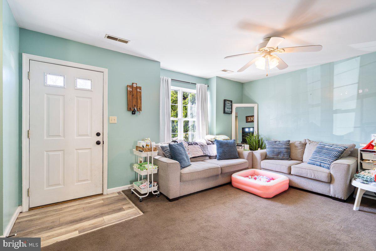 GEORGETOWN SQUARE - Residential