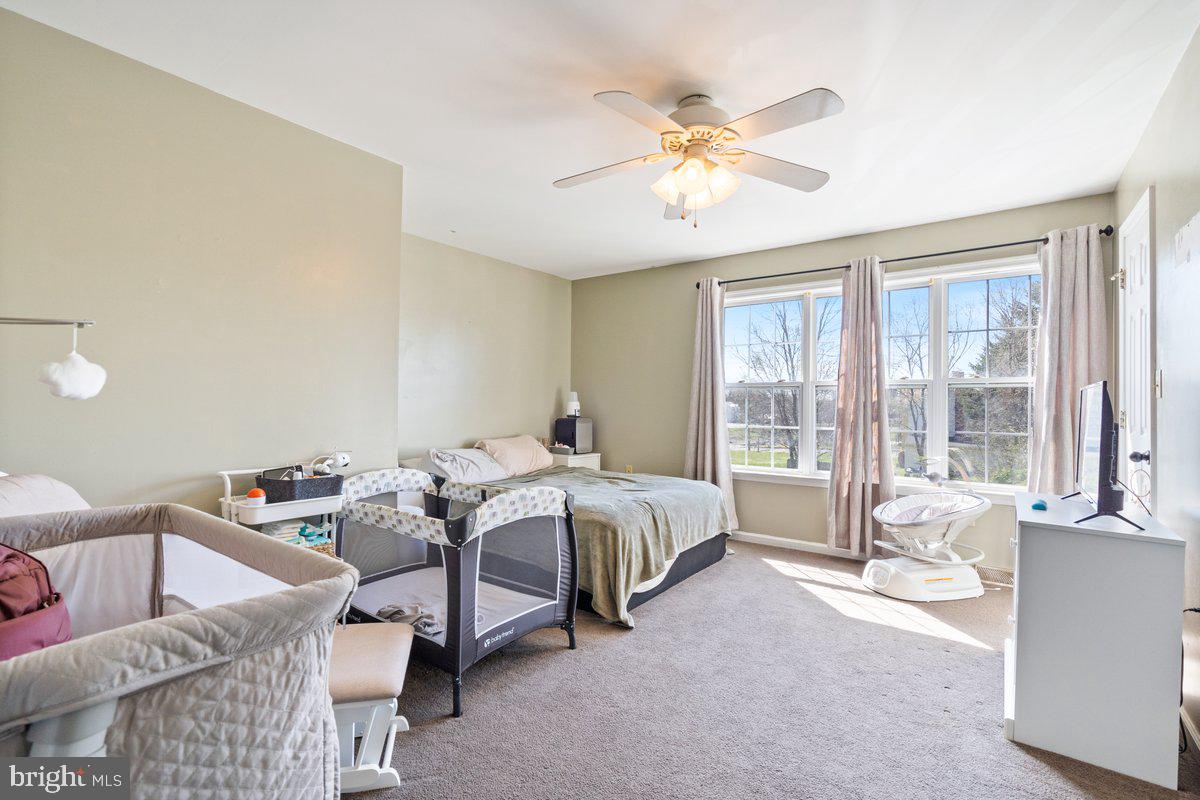 GEORGETOWN SQUARE - Residential