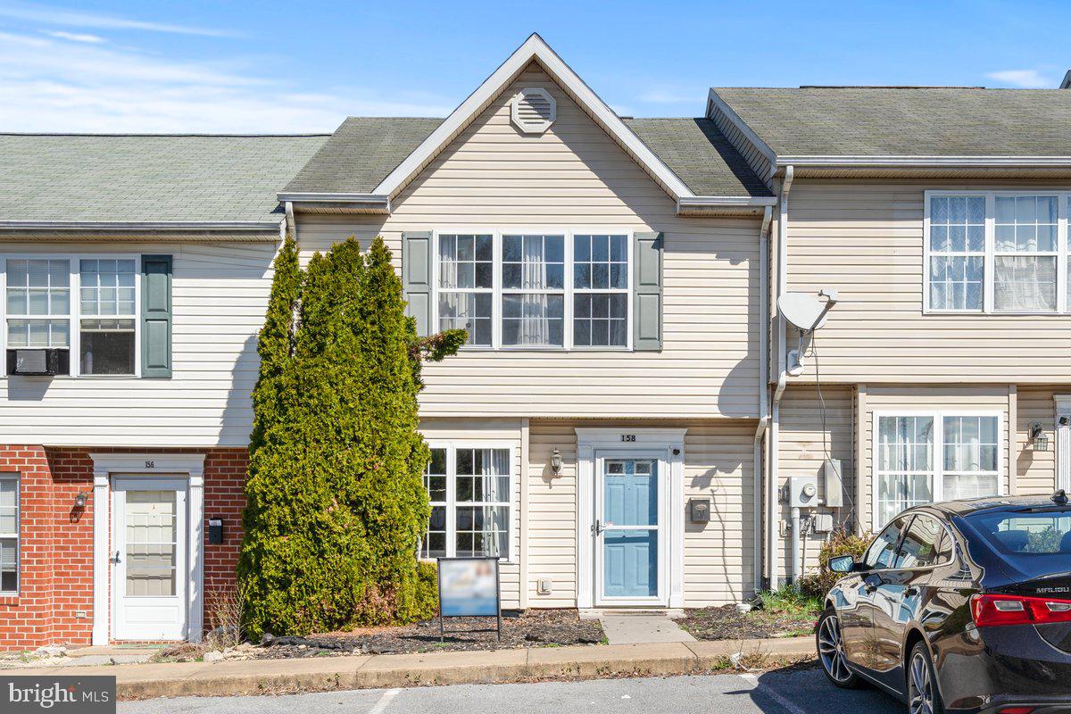 GEORGETOWN SQUARE - Residential