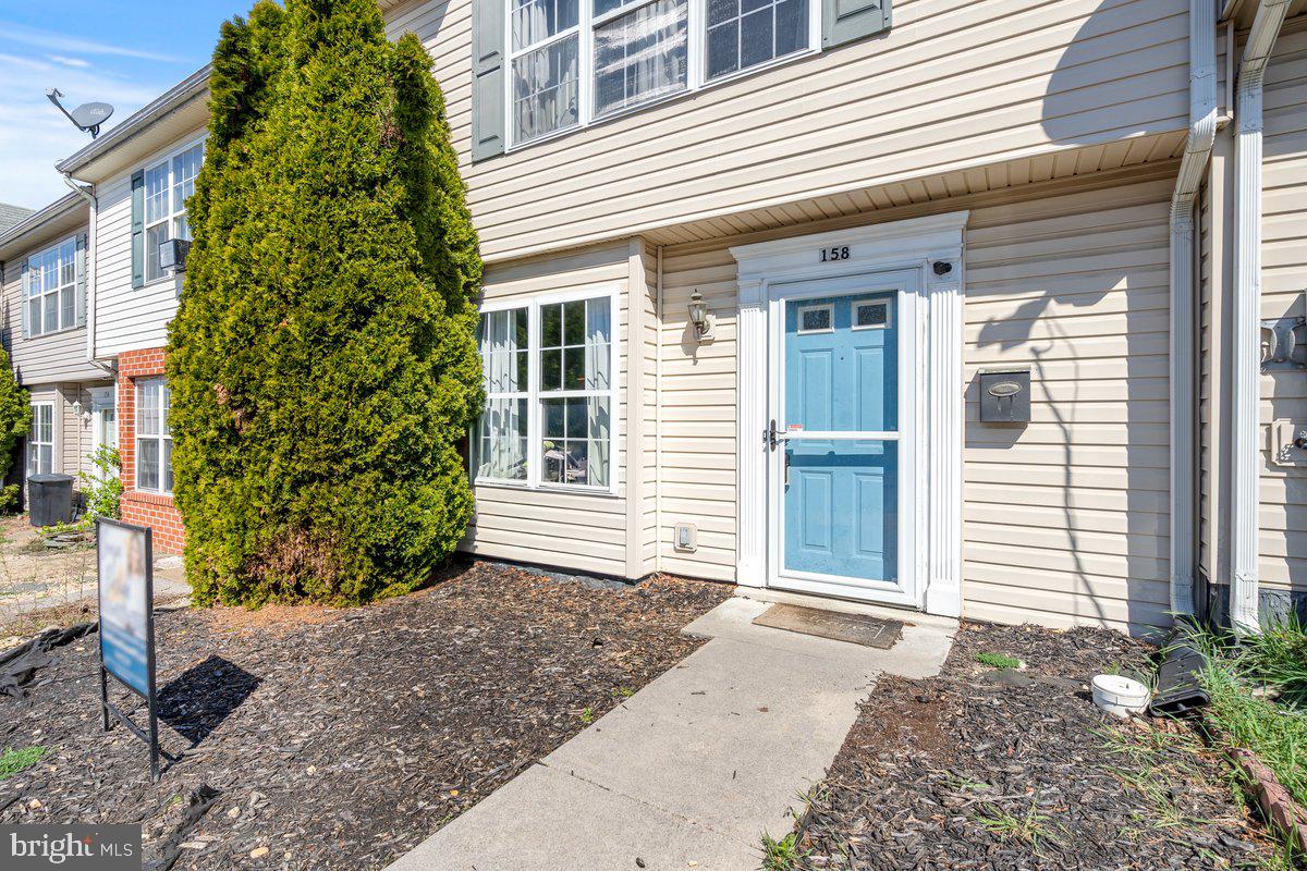 GEORGETOWN SQUARE - Residential