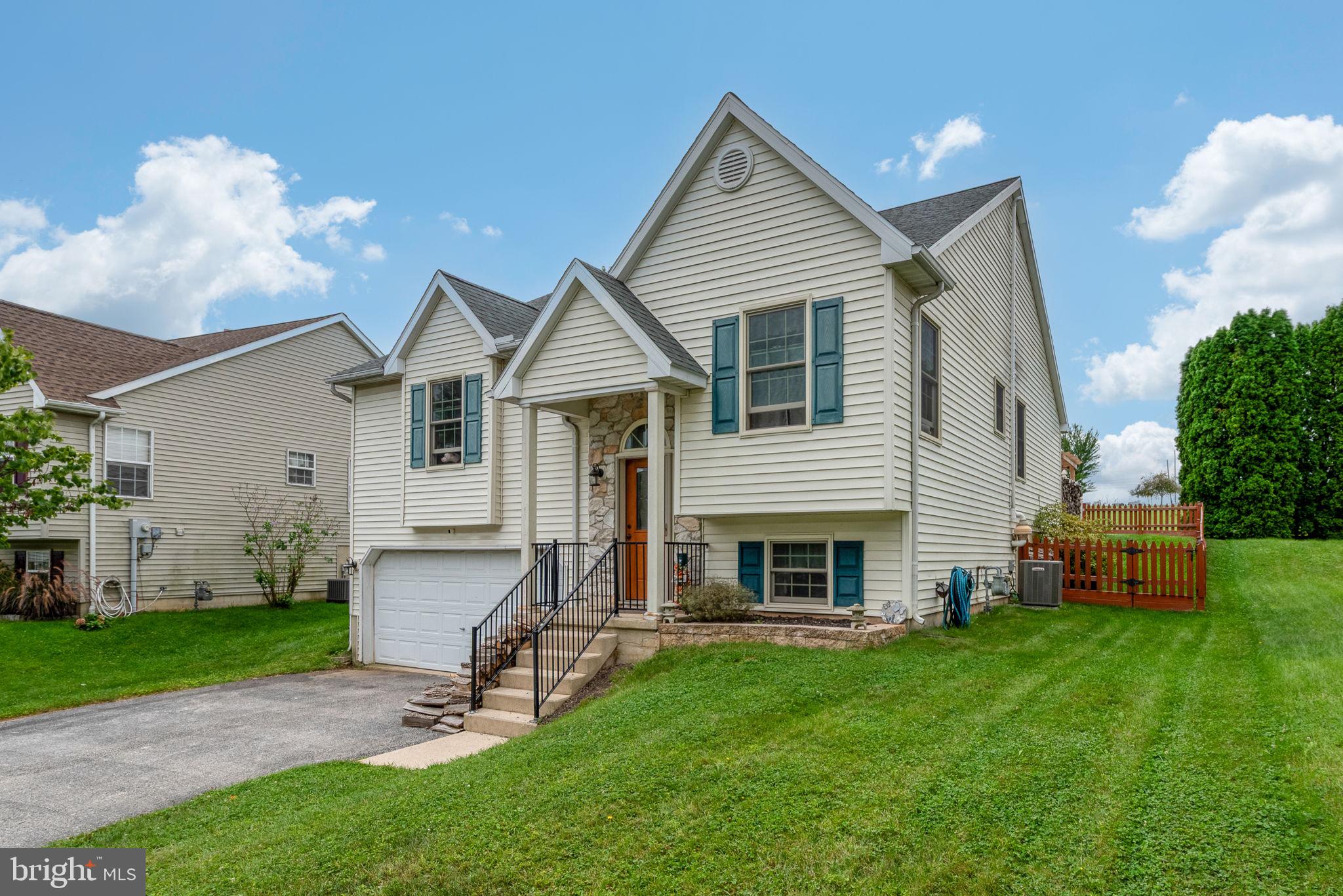 668 BLOSSOM HILL LANE
