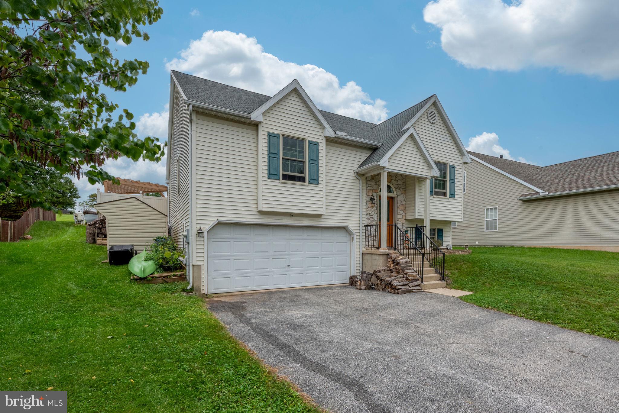 668 BLOSSOM HILL LANE