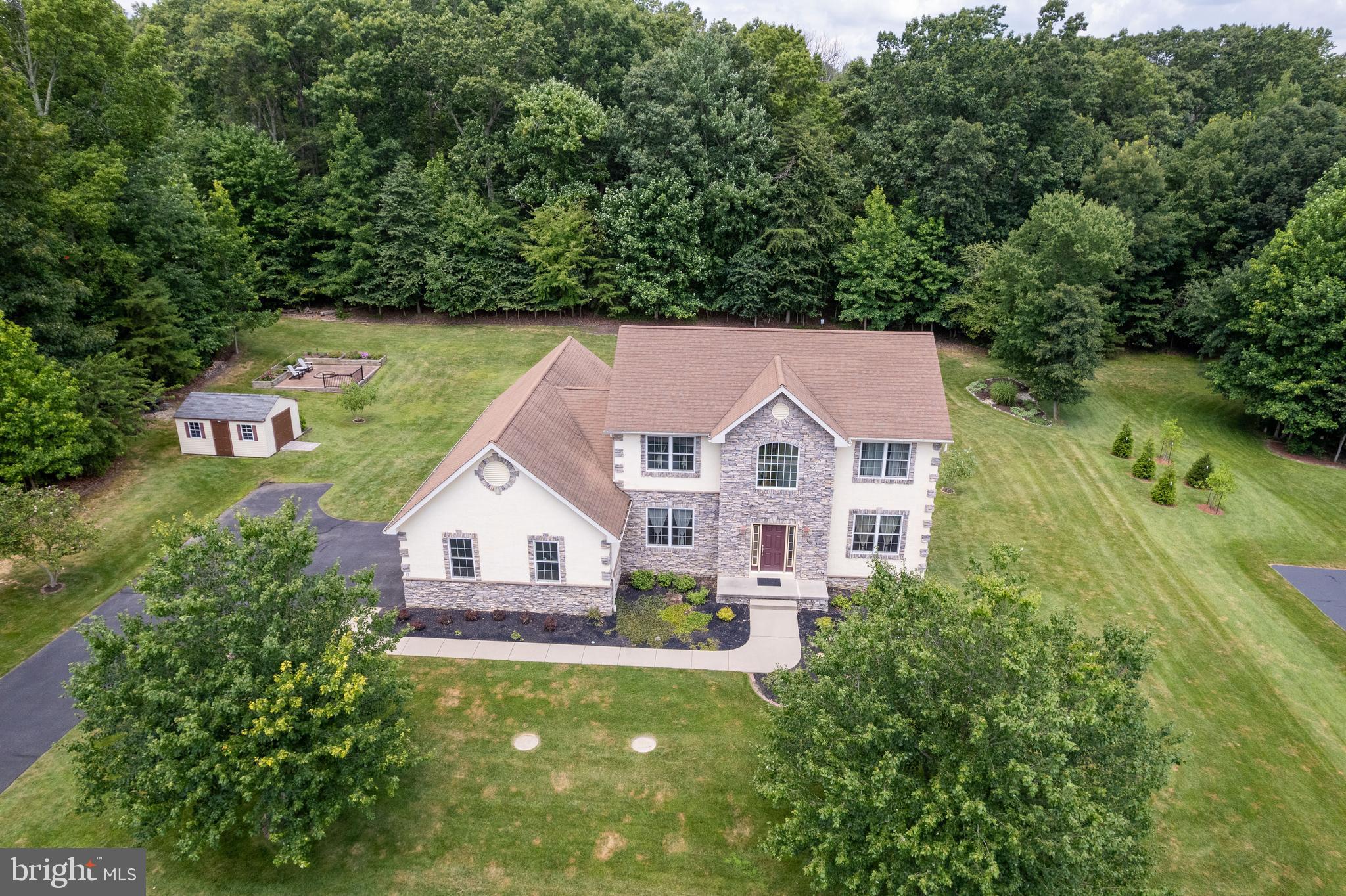 ESTATES AT AUTUMN WOODS - Residential