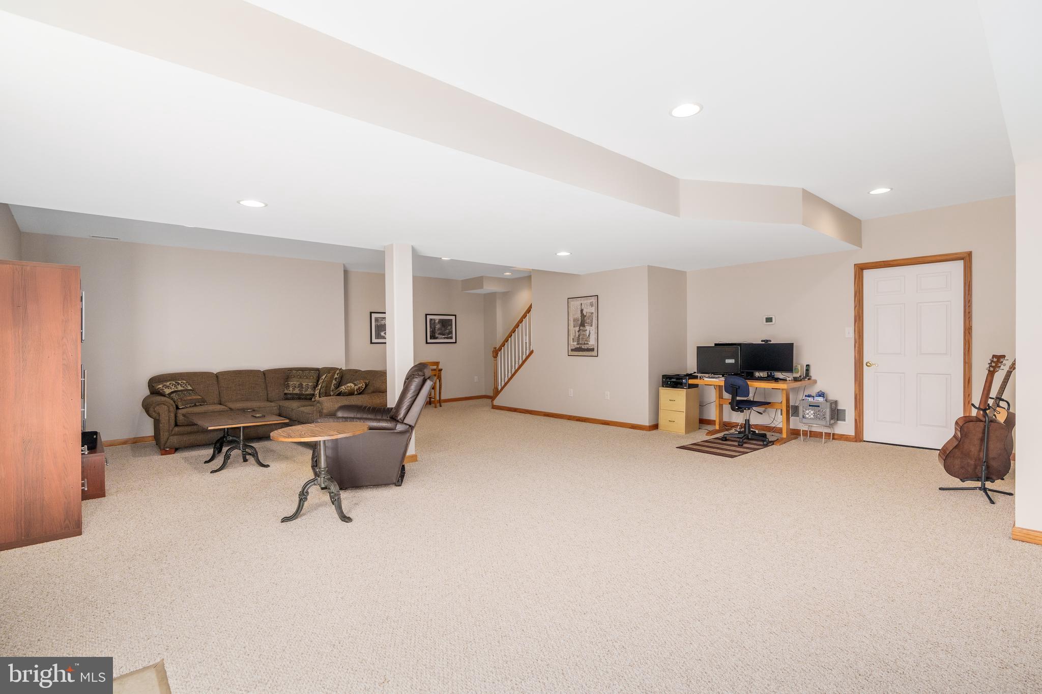 ESTATES AT AUTUMN WOODS - Residential