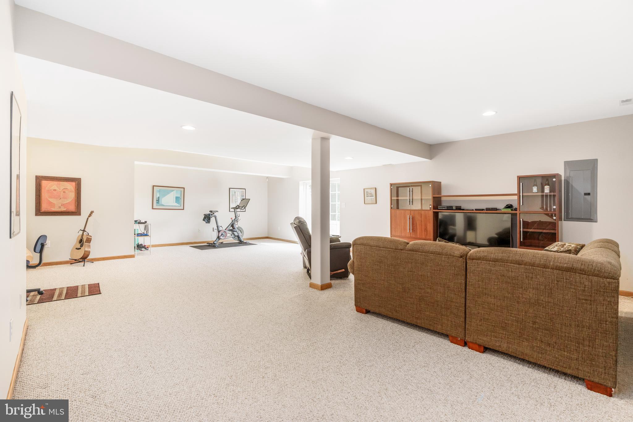 ESTATES AT AUTUMN WOODS - Residential