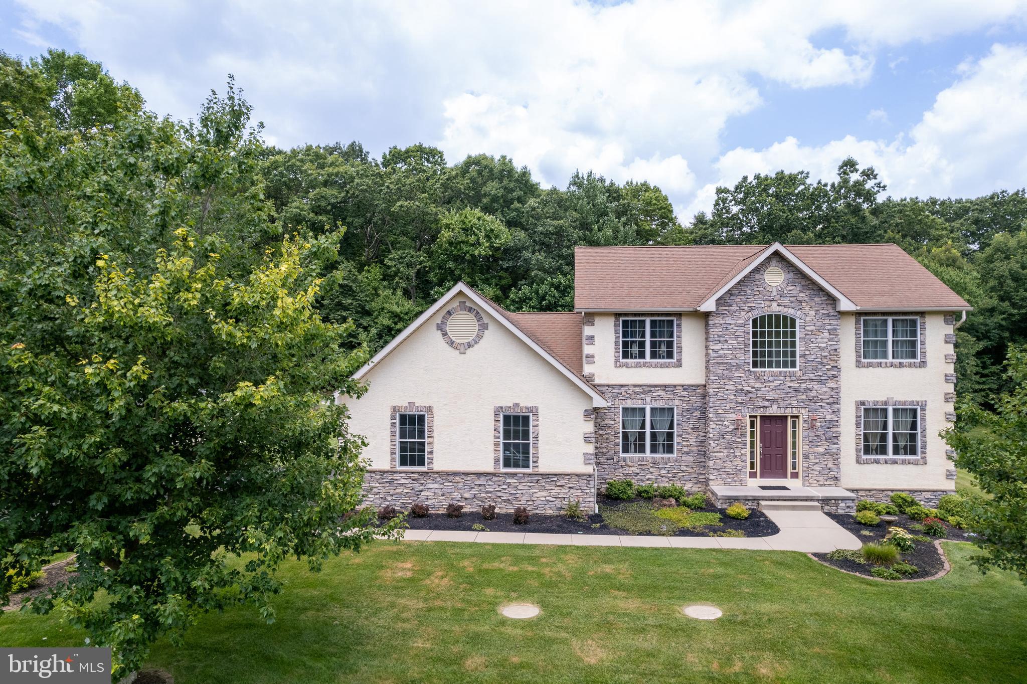 ESTATES AT AUTUMN WOODS - Residential