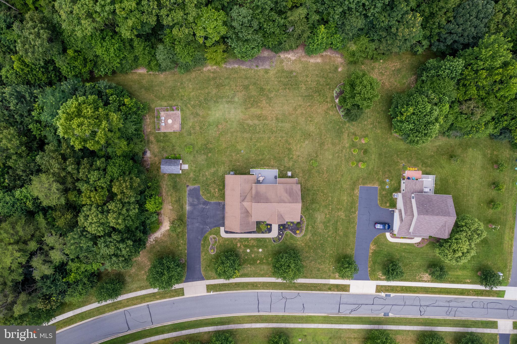 ESTATES AT AUTUMN WOODS - Residential