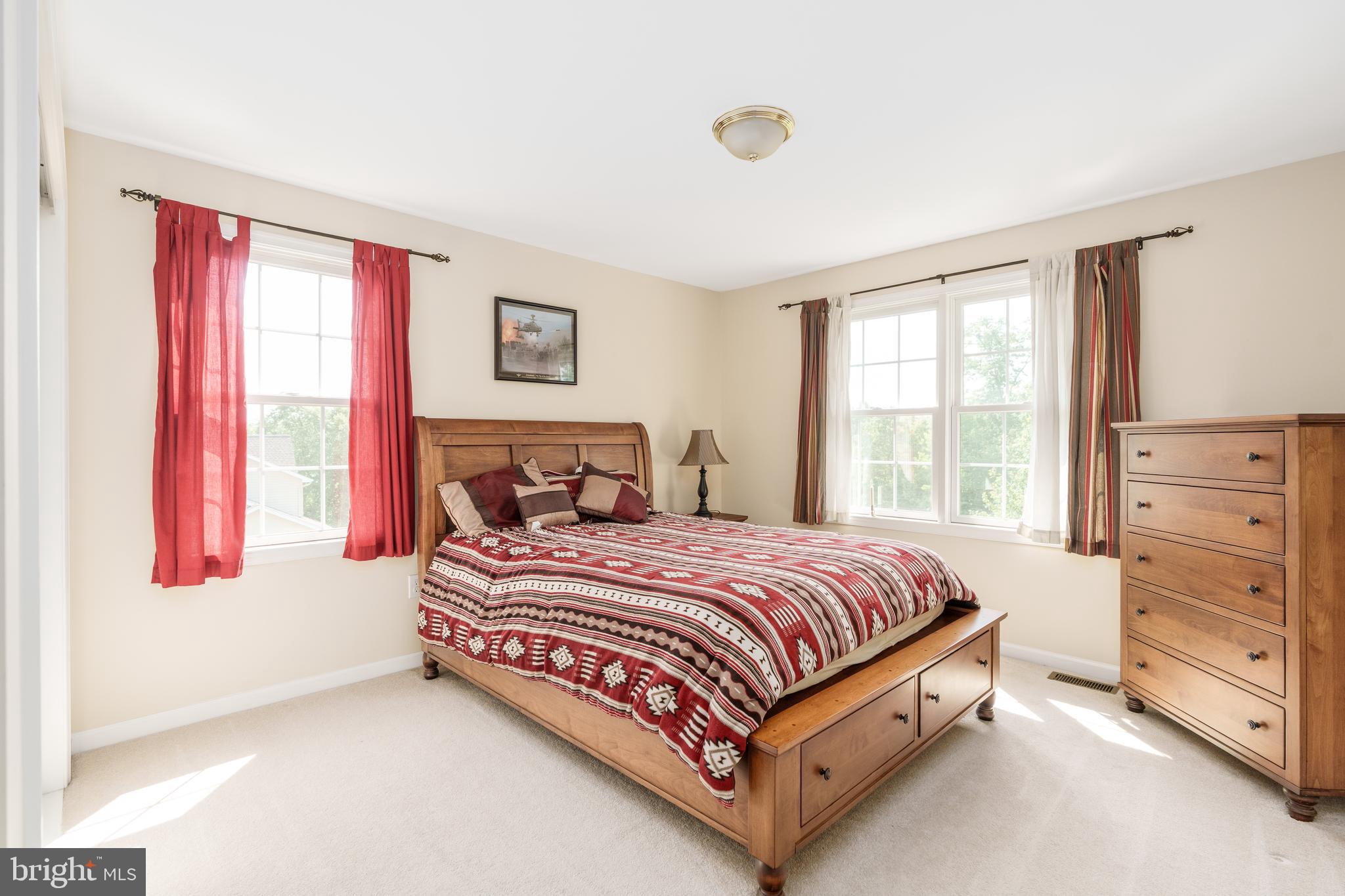 ESTATES AT AUTUMN WOODS - Residential