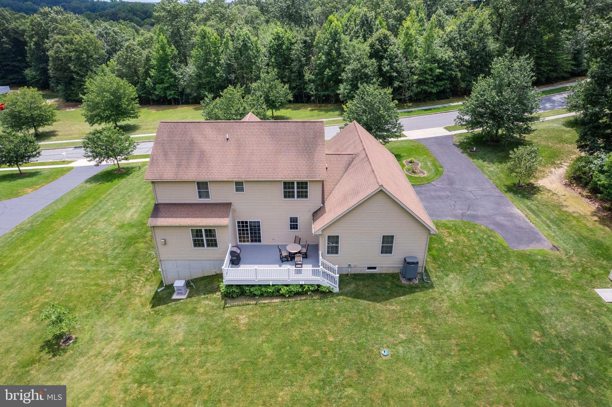 ESTATES AT AUTUMN WOODS - Residential