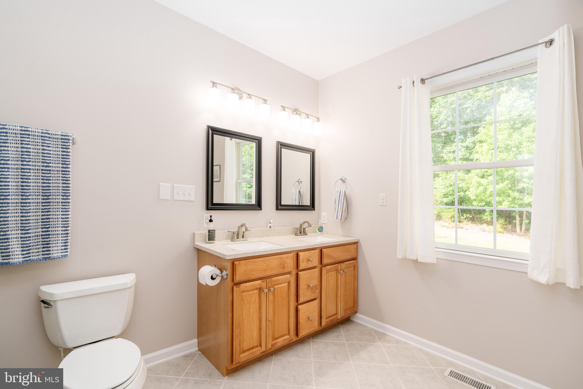 ESTATES AT AUTUMN WOODS - Residential