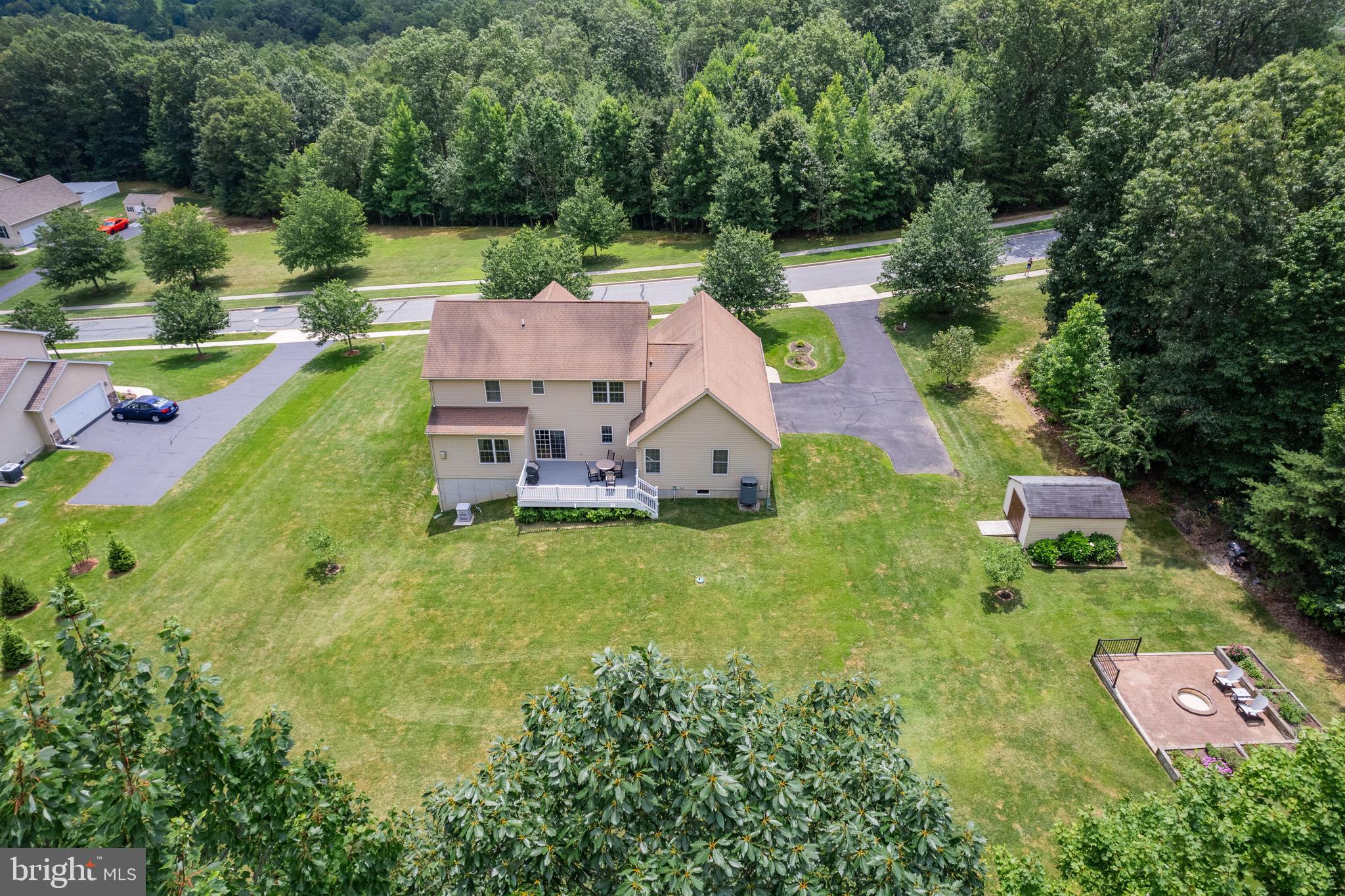 ESTATES AT AUTUMN WOODS - Residential