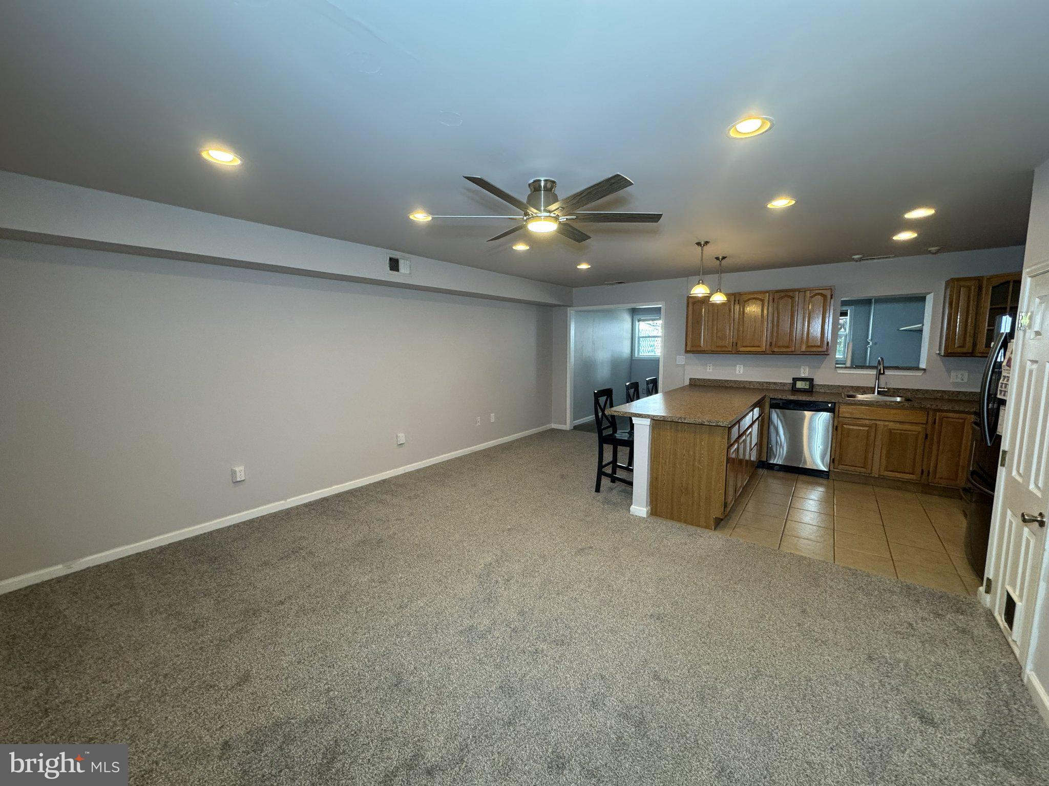 832 WOODCHUCK LANE