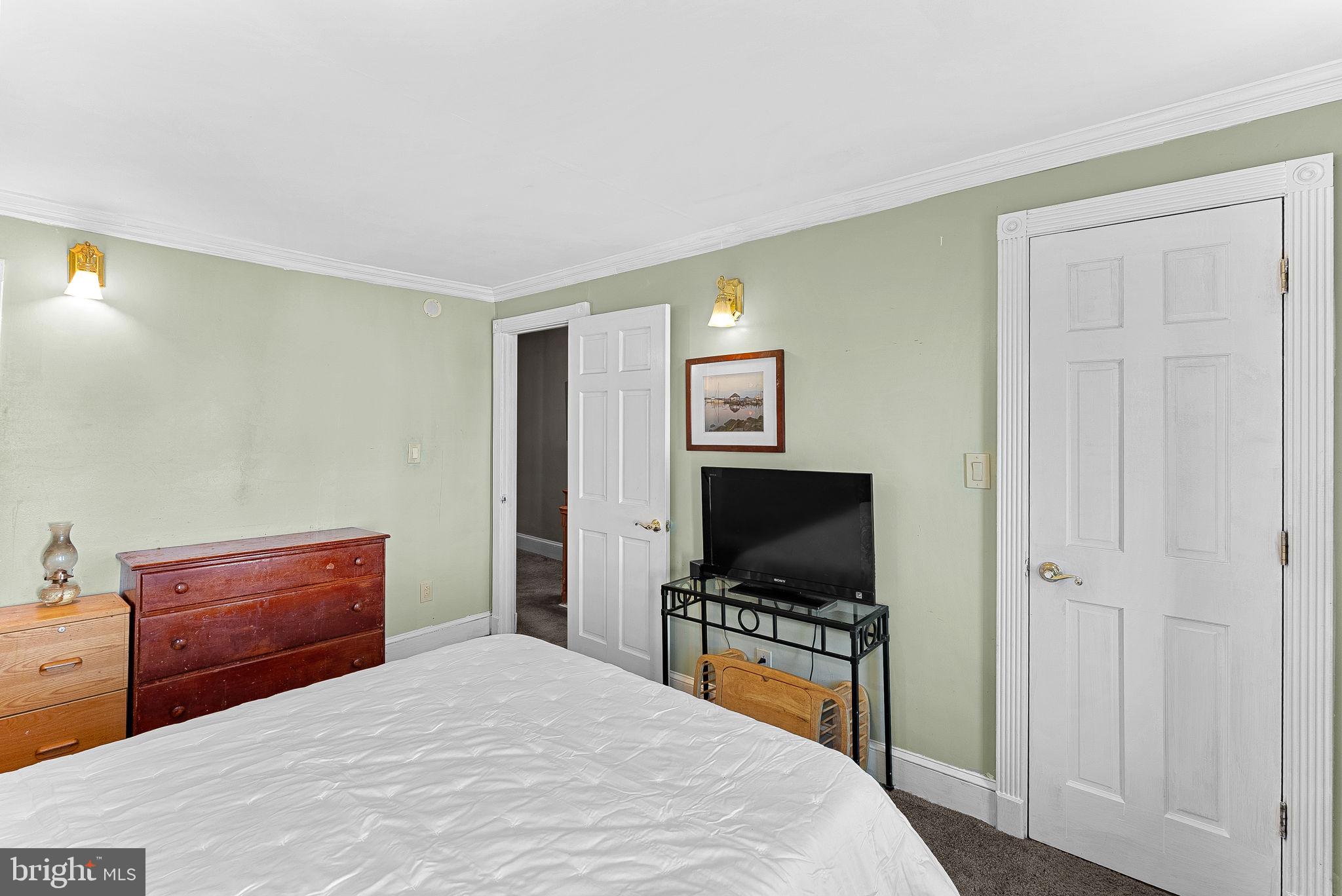 OLD TOWN ALEXANDRIA - Residential