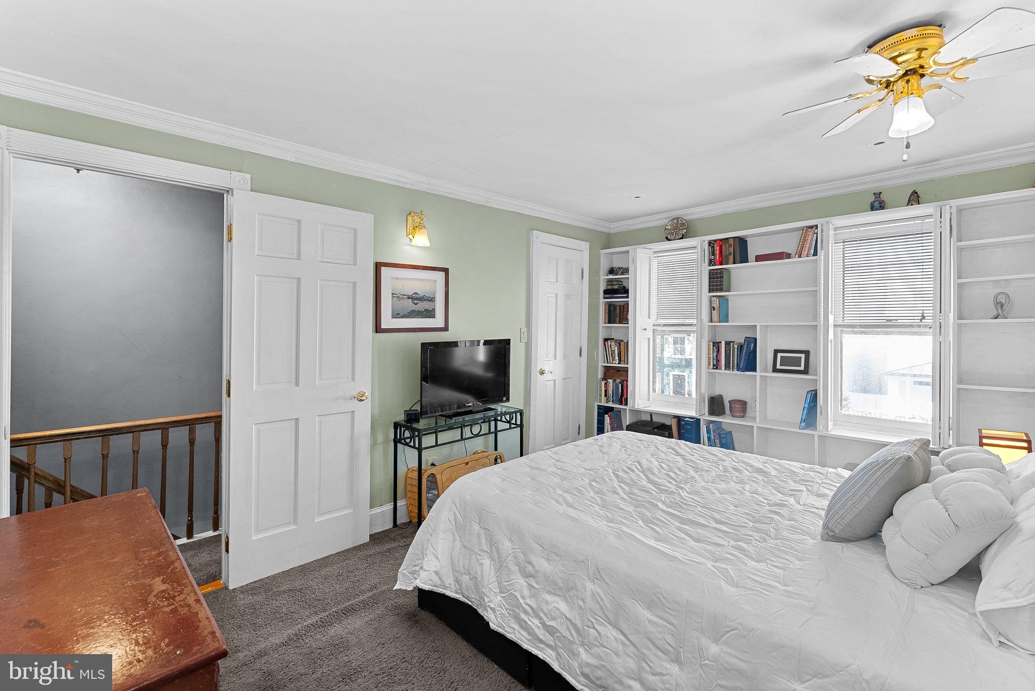 OLD TOWN ALEXANDRIA - Residential