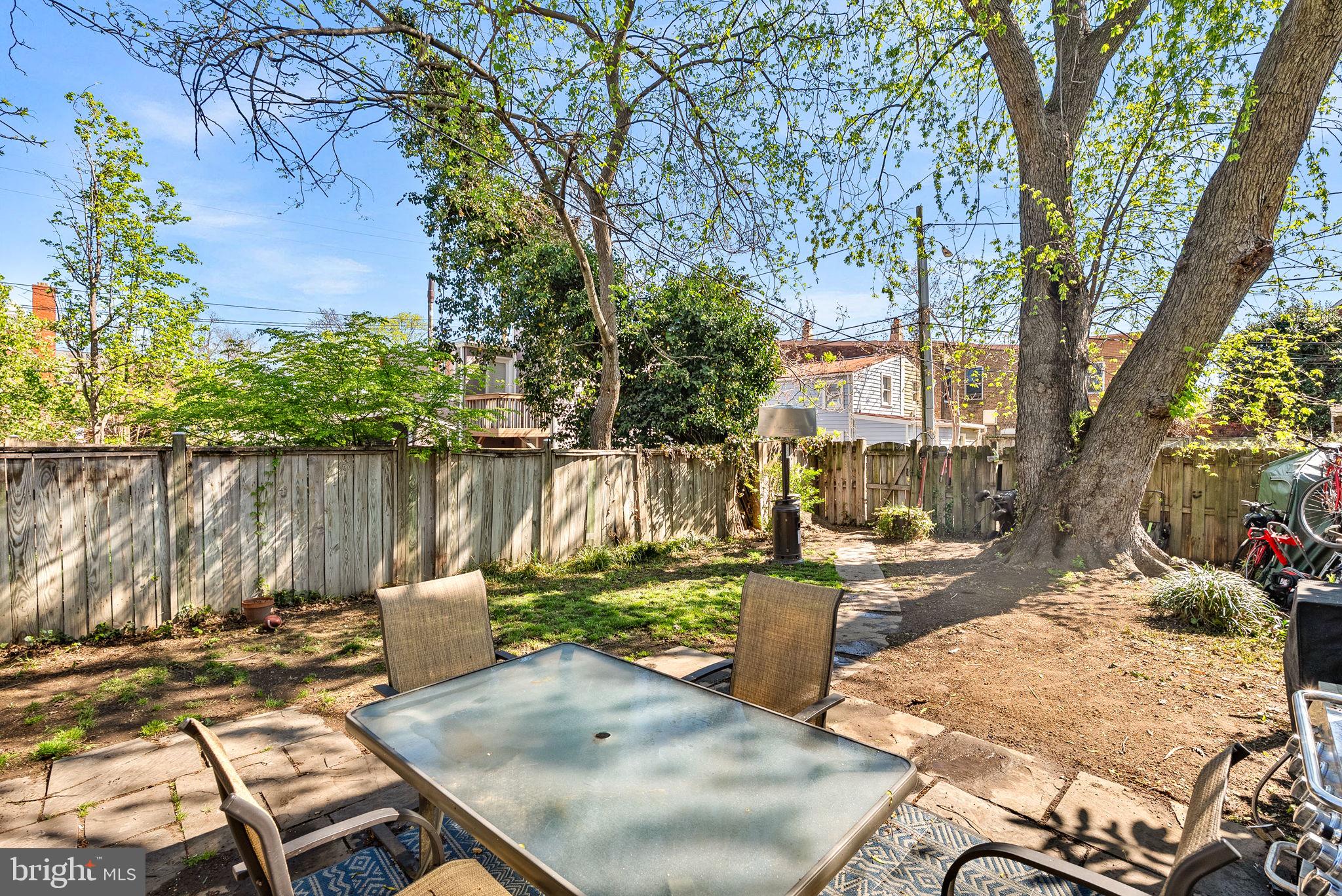 OLD TOWN ALEXANDRIA - Residential