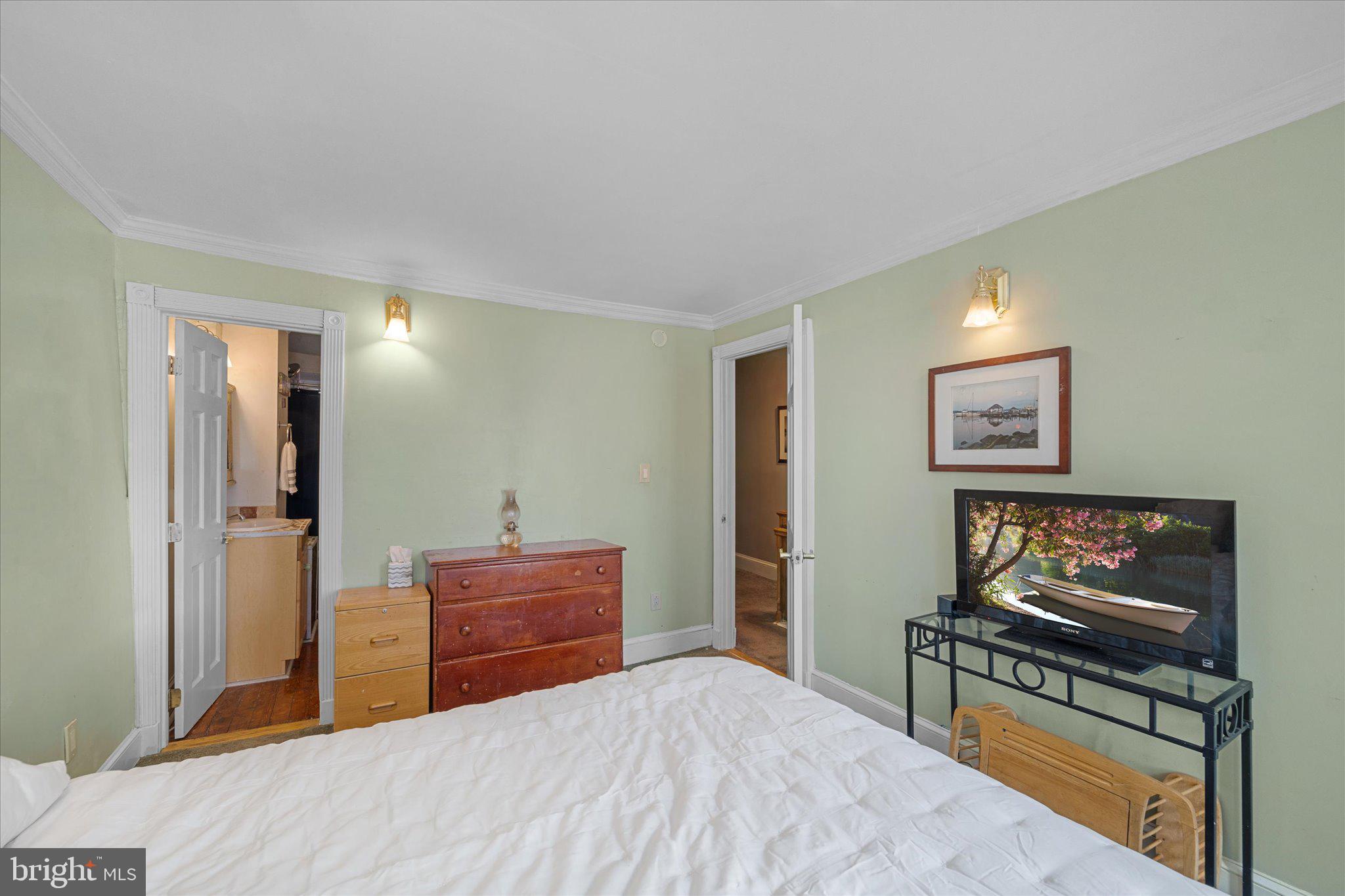 OLD TOWN ALEXANDRIA - Residential