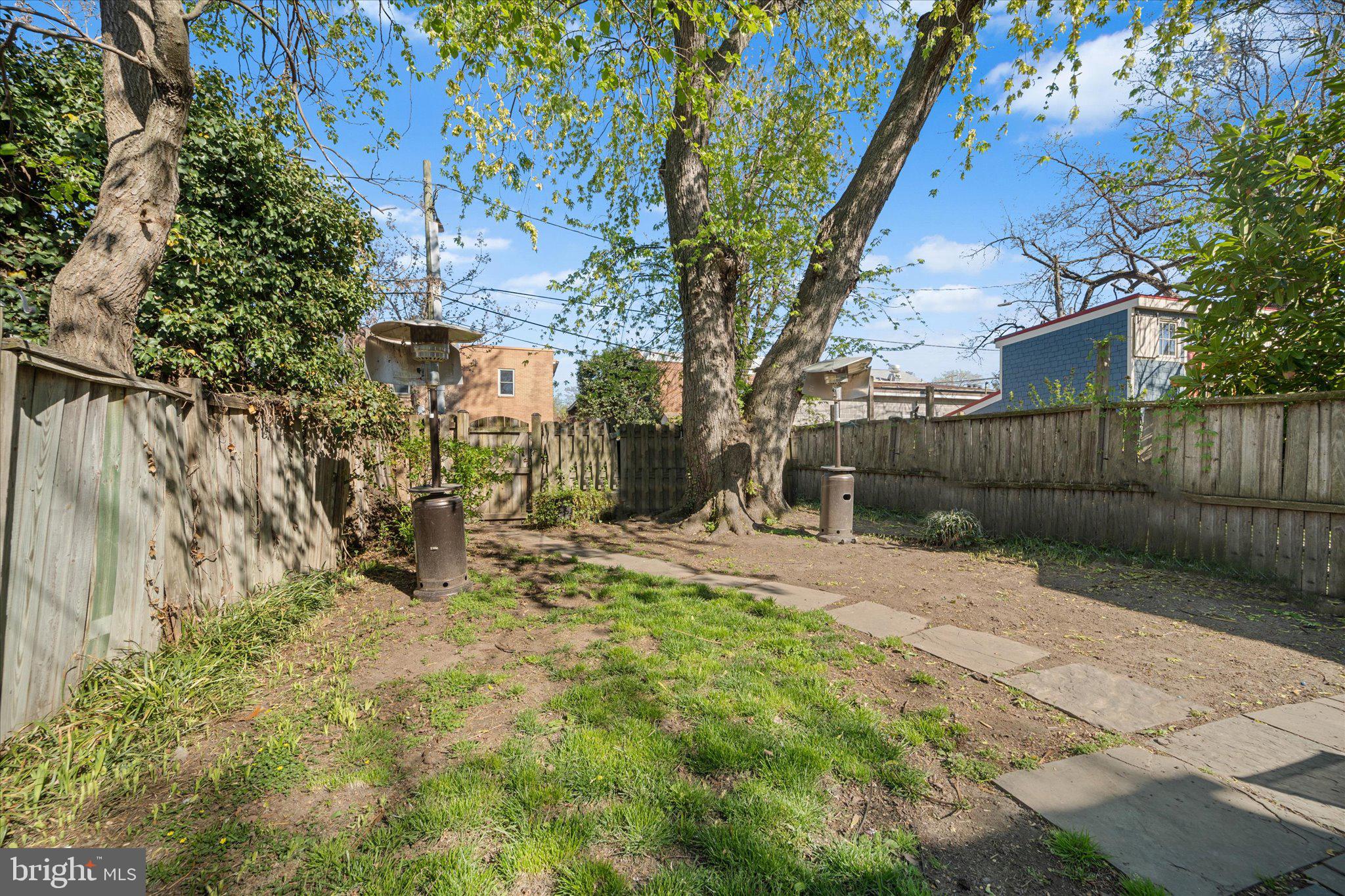 OLD TOWN ALEXANDRIA - Residential