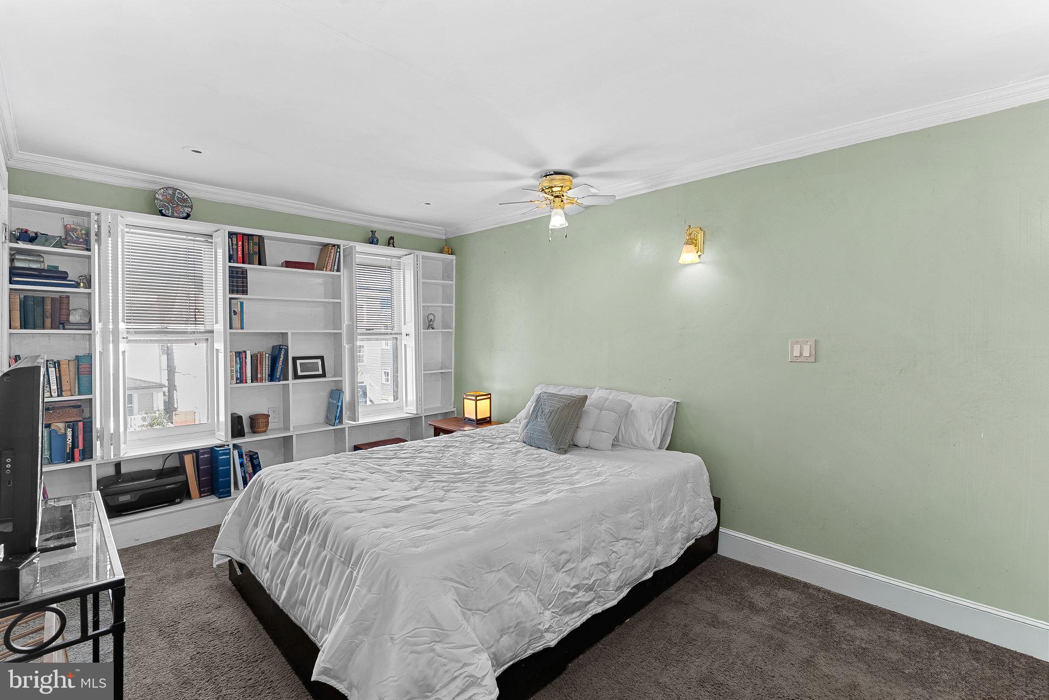 OLD TOWN ALEXANDRIA - Residential