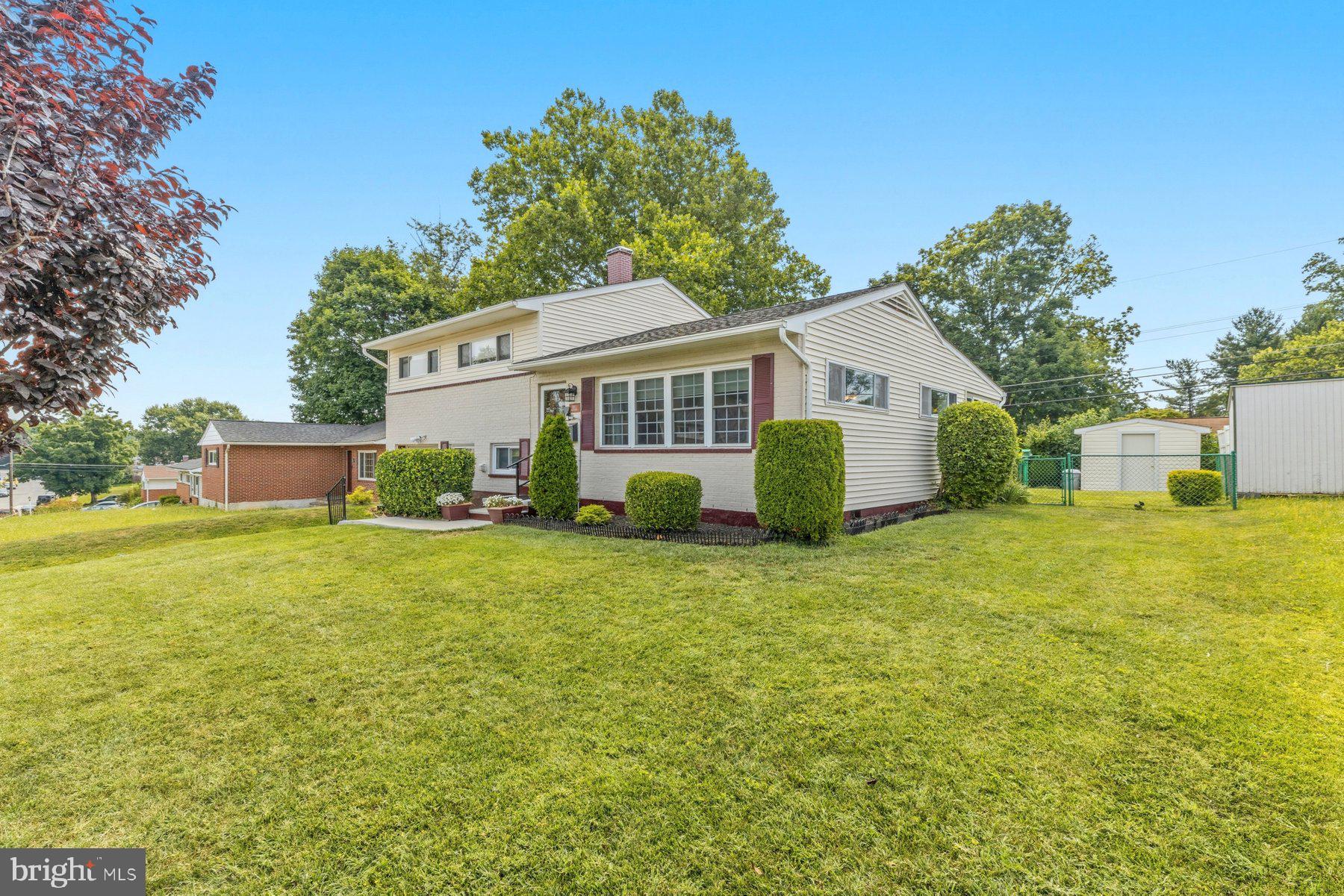 1011 MARKSWORTH ROAD