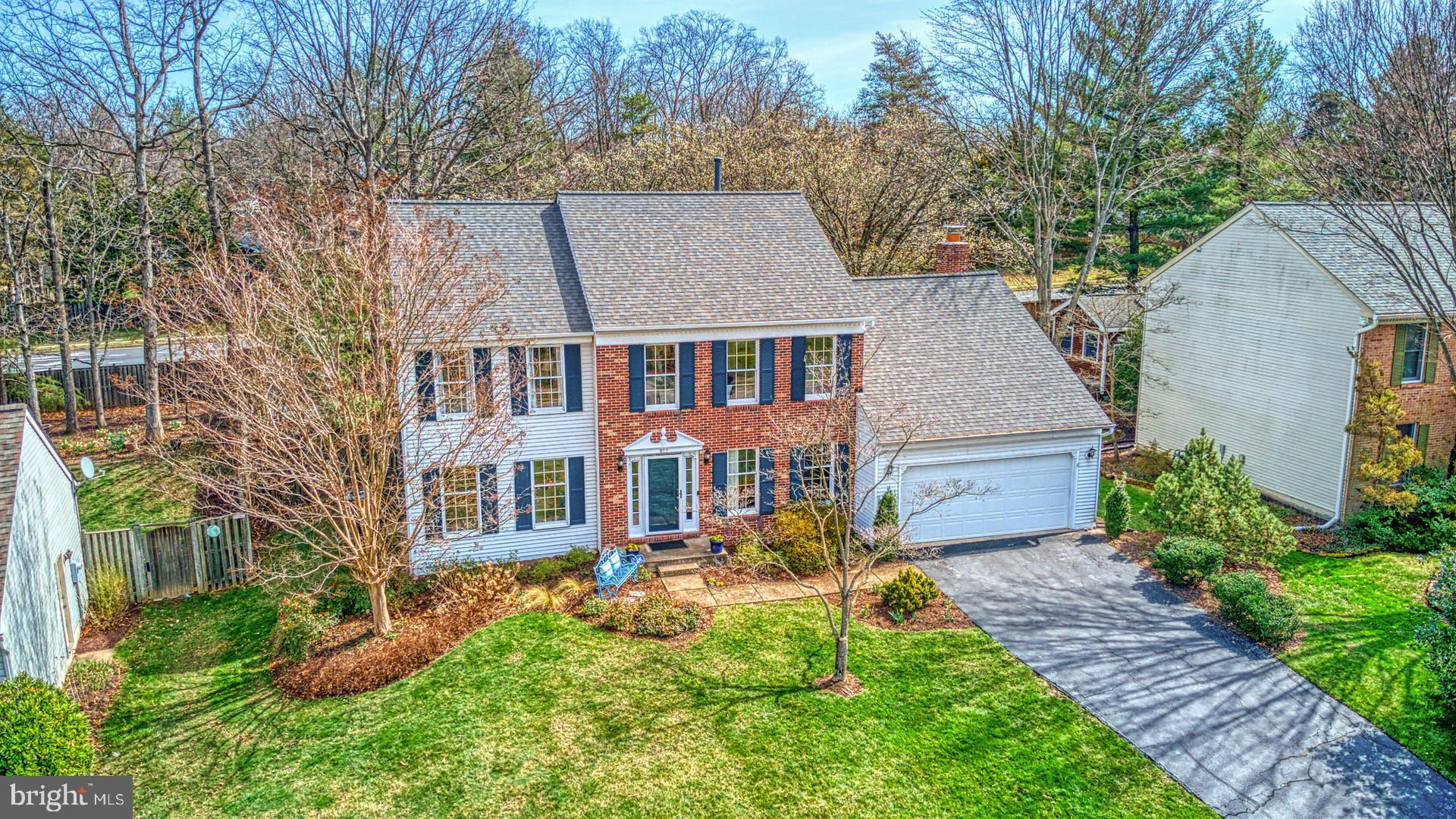 BROAD OAKS - Residential