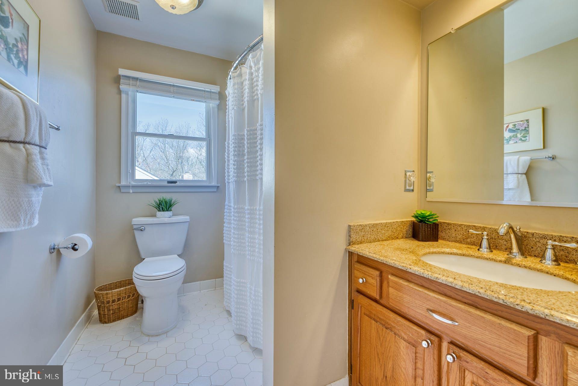 BROAD OAKS - Residential