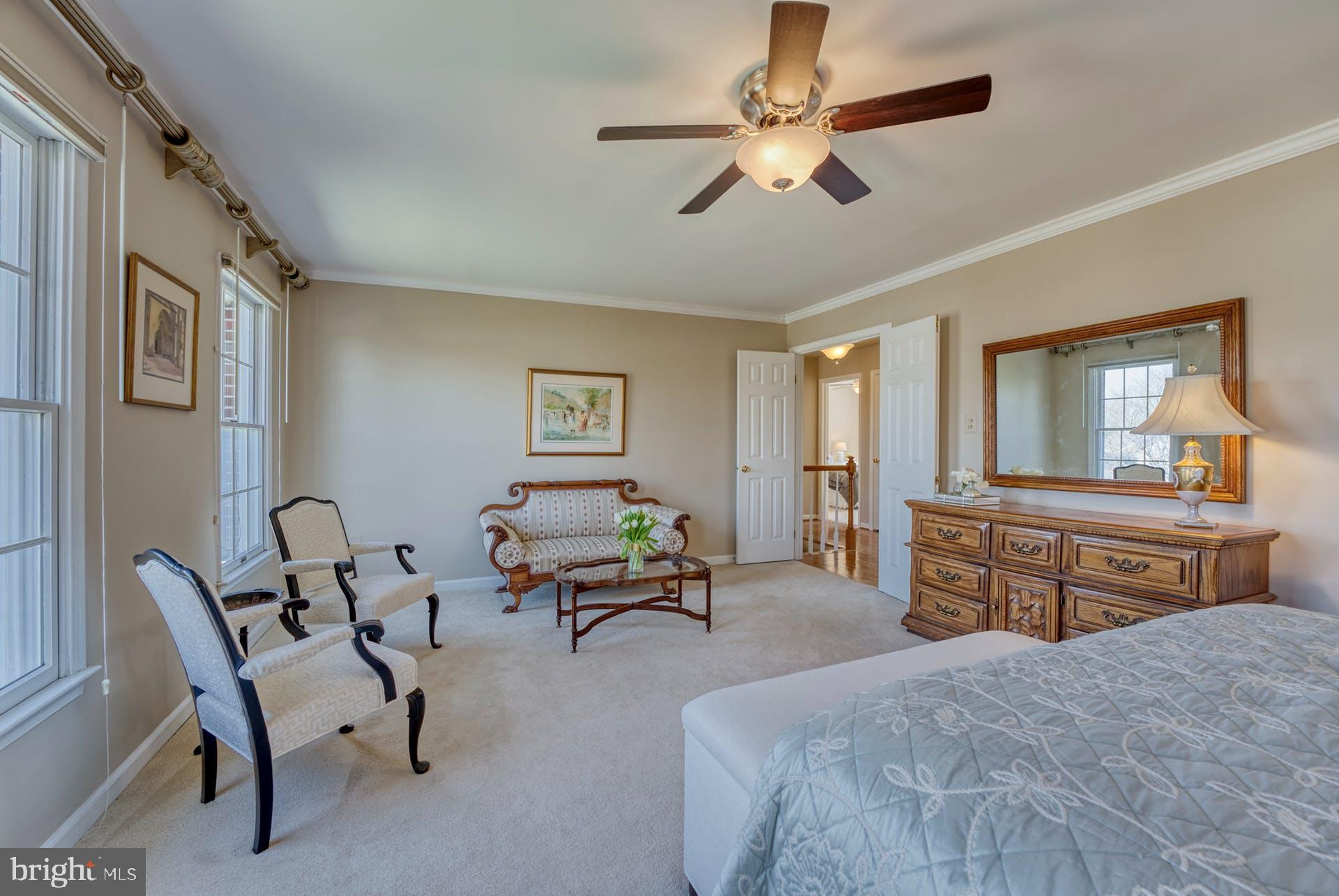 BROAD OAKS - Residential