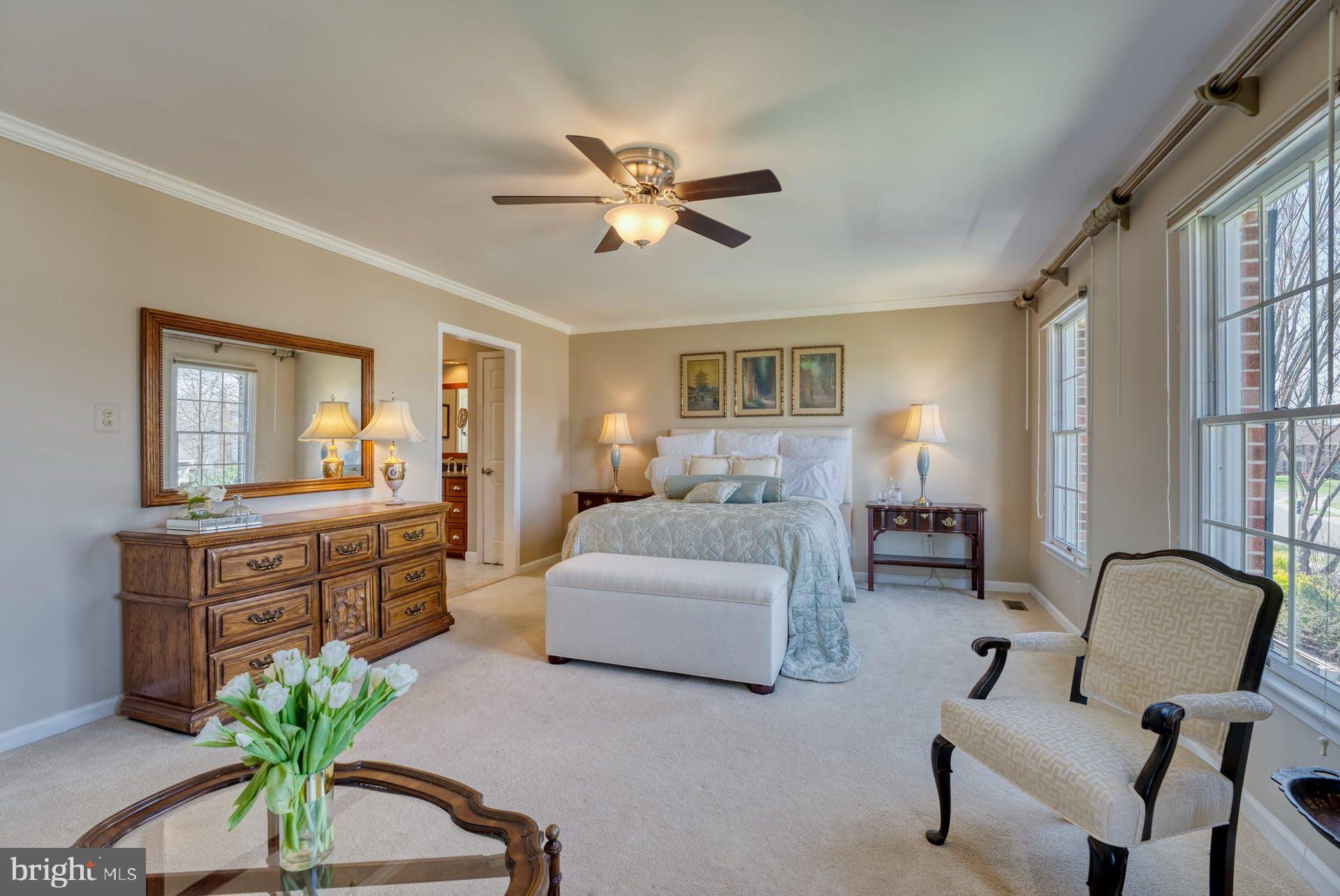 BROAD OAKS - Residential