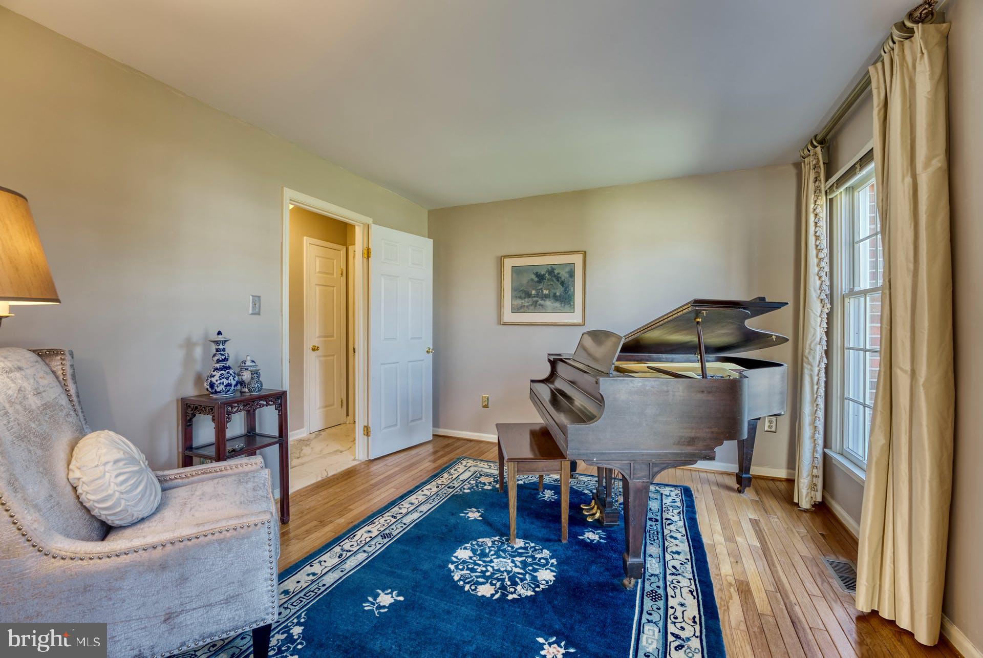 BROAD OAKS - Residential