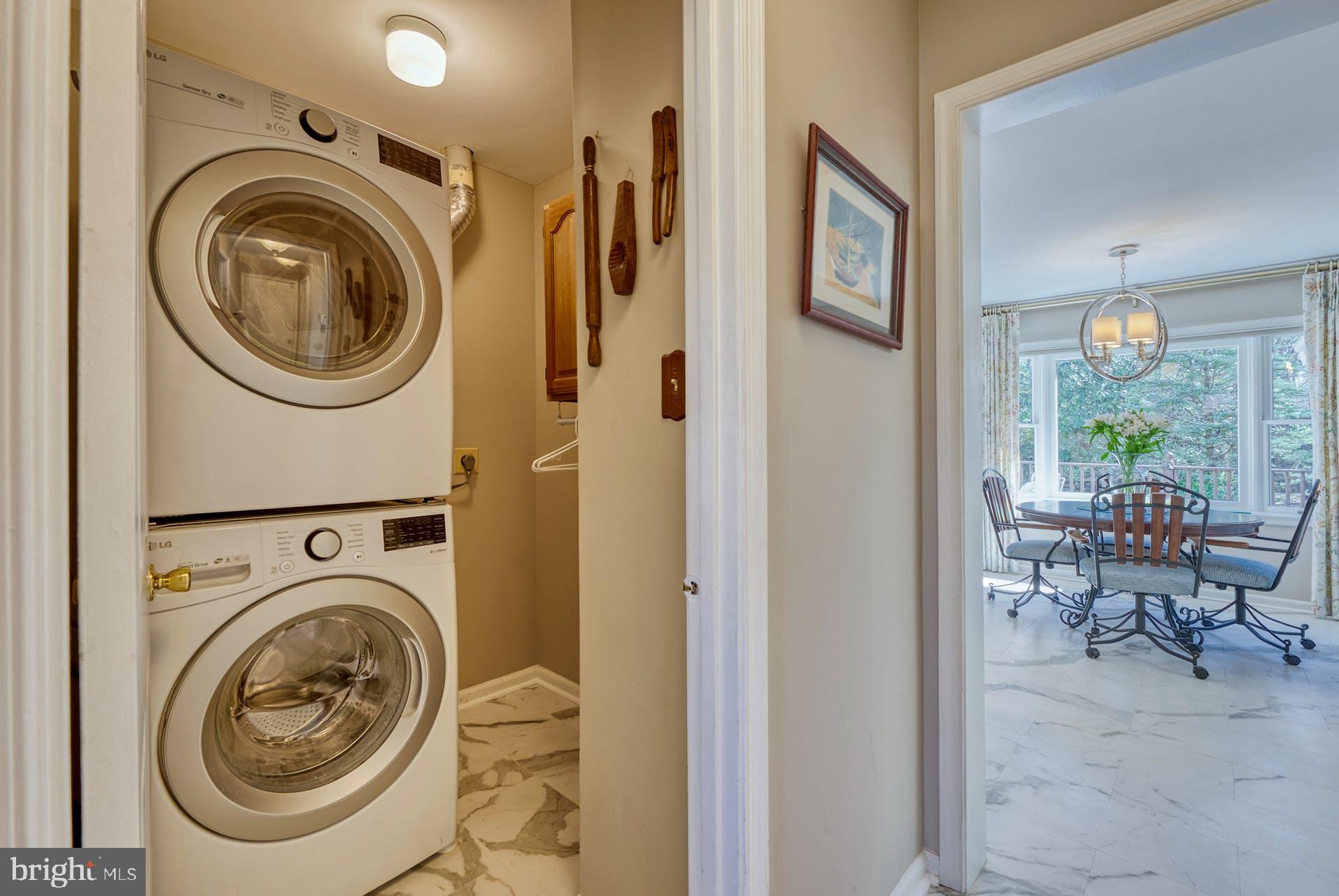 BROAD OAKS - Residential