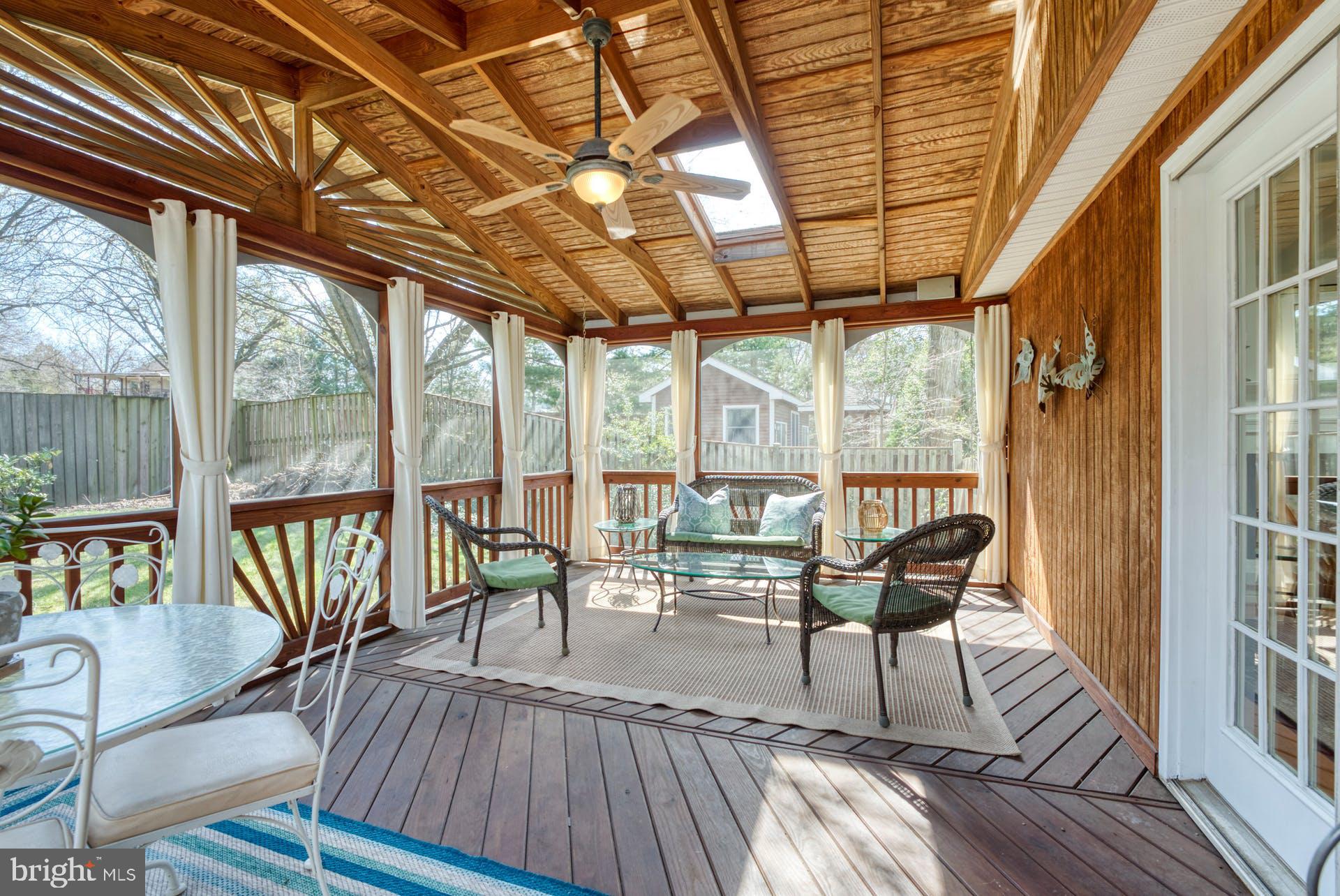 BROAD OAKS - Residential