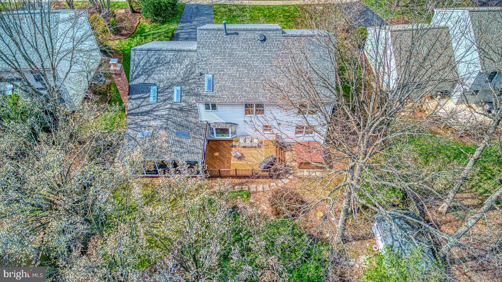 BROAD OAKS - Residential