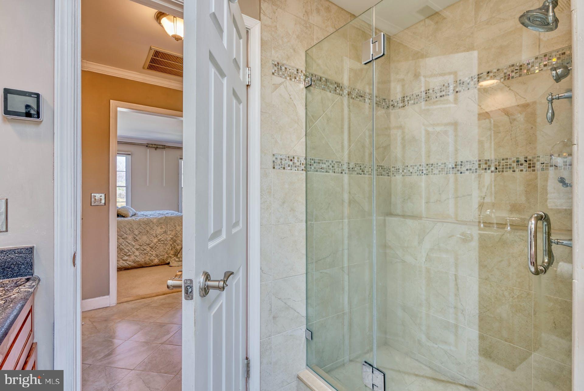 BROAD OAKS - Residential