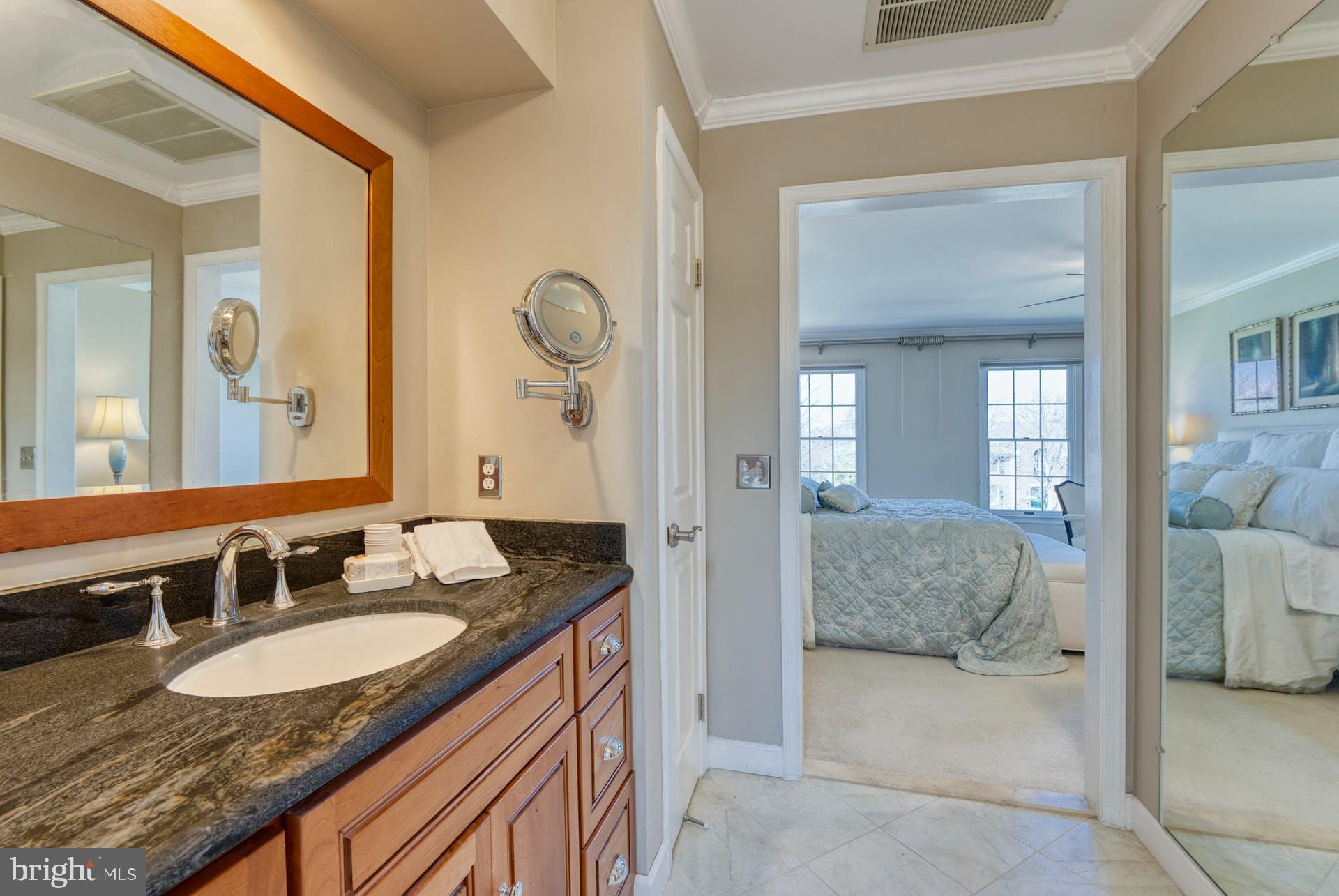 BROAD OAKS - Residential