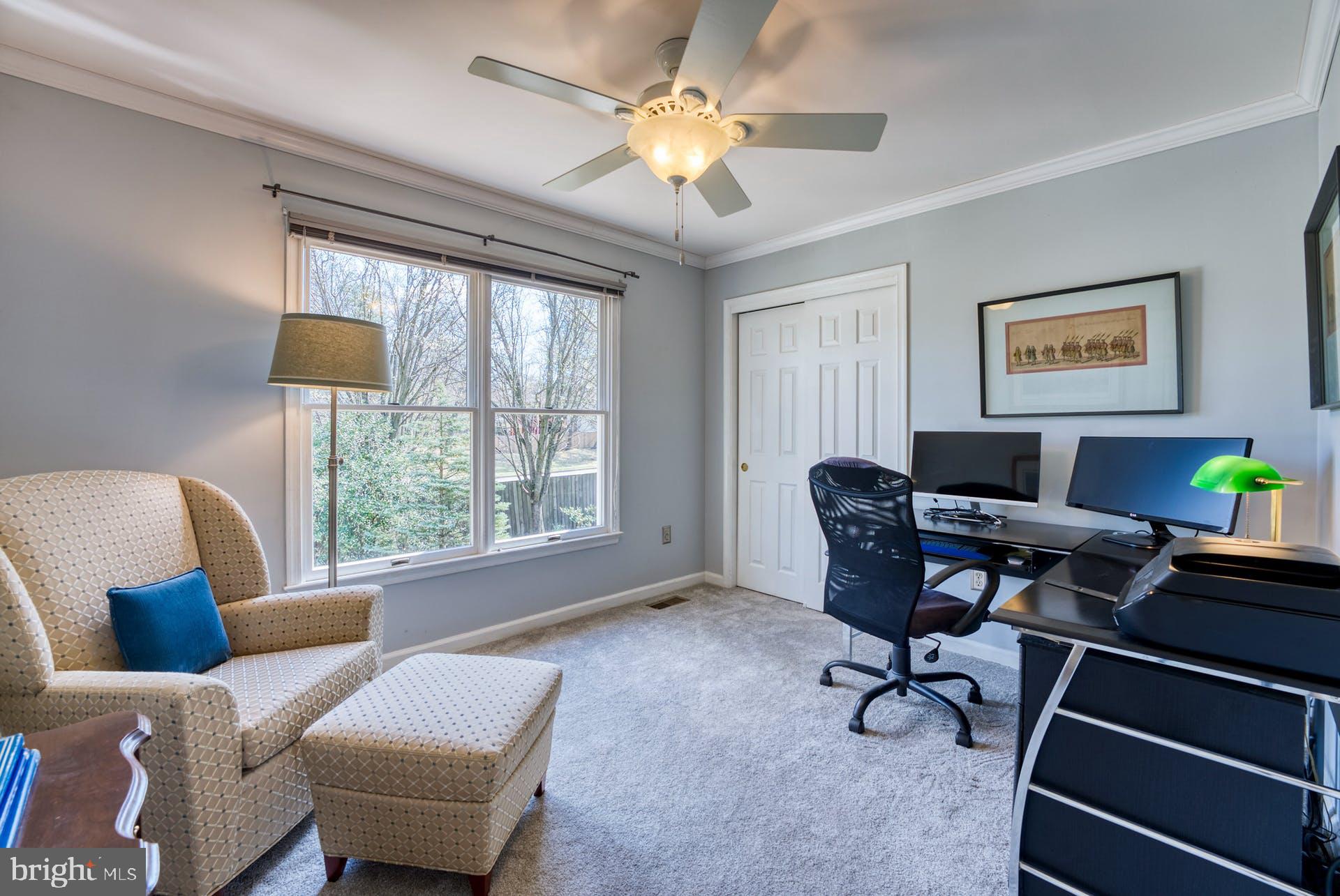 BROAD OAKS - Residential