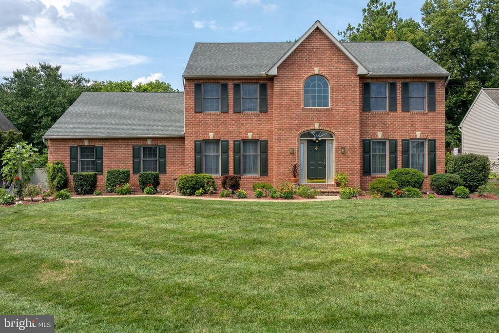 Photo of 438 W Charlotte Street, MILLERSVILLE, PA 17551 (MLS # PALA2075530)