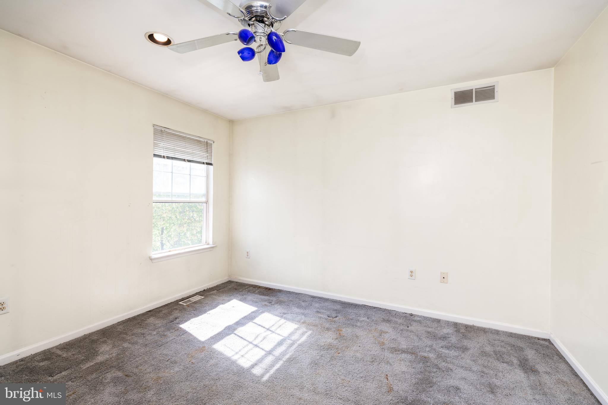 KIRKWOOD KNOLL - Residential