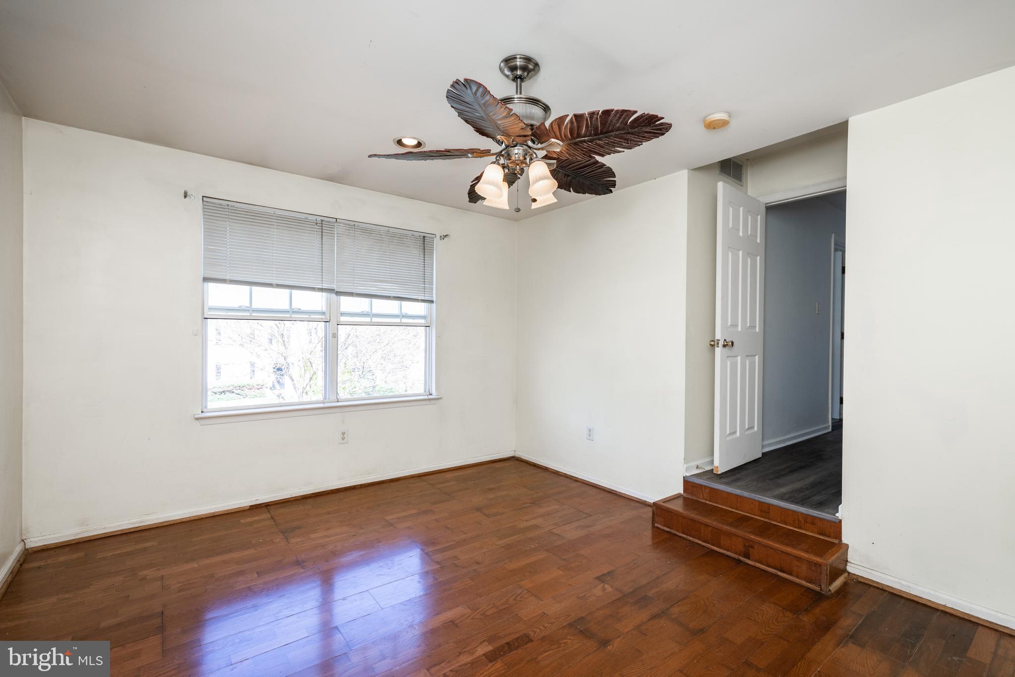 KIRKWOOD KNOLL - Residential