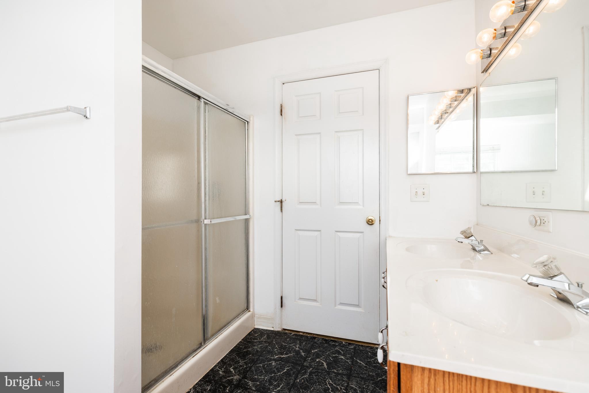 KIRKWOOD KNOLL - Residential