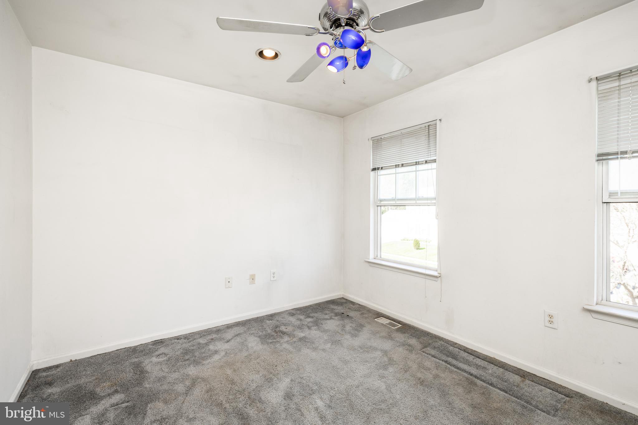 KIRKWOOD KNOLL - Residential