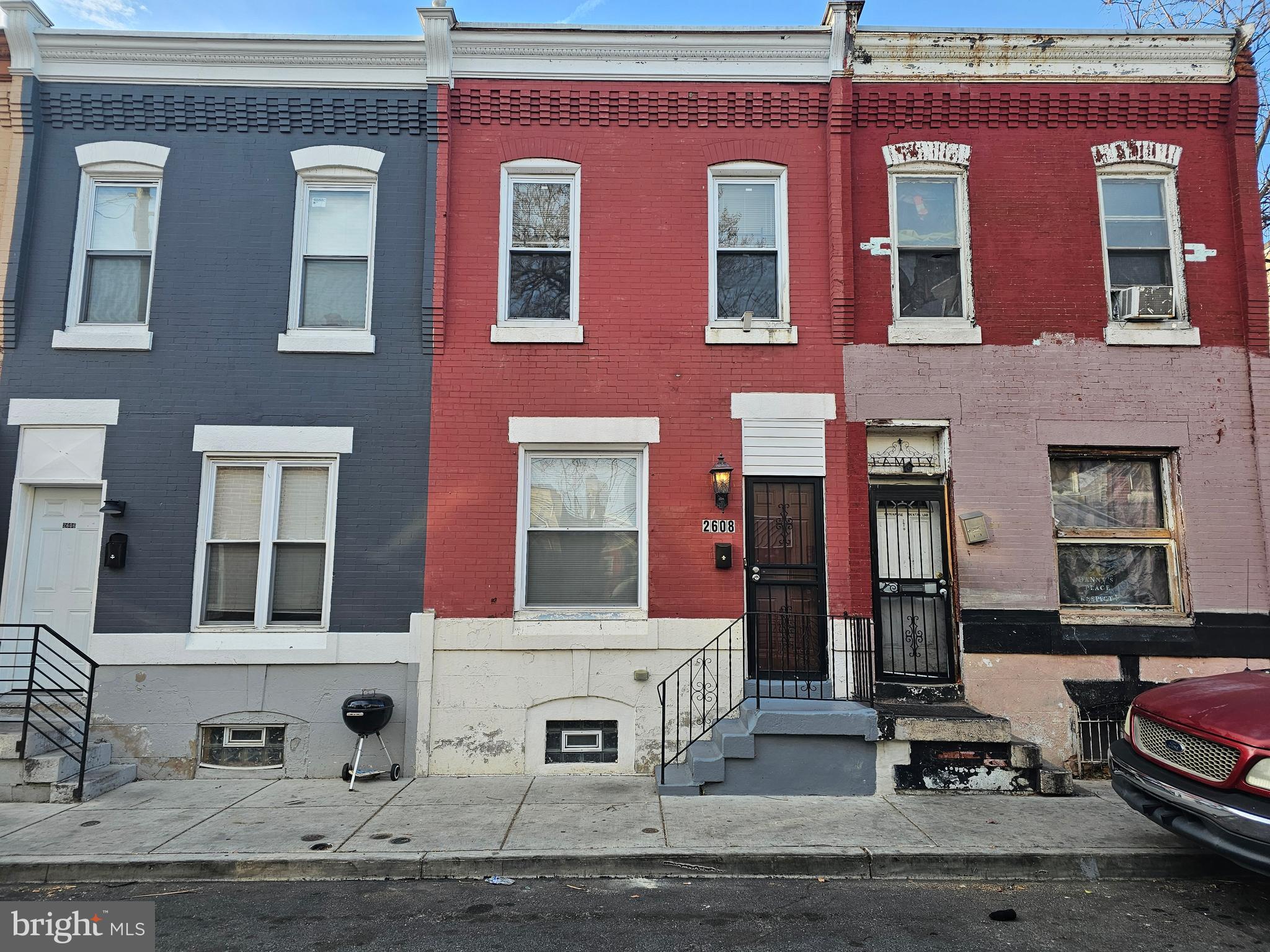 STRAWBERRY MANSION - Residential