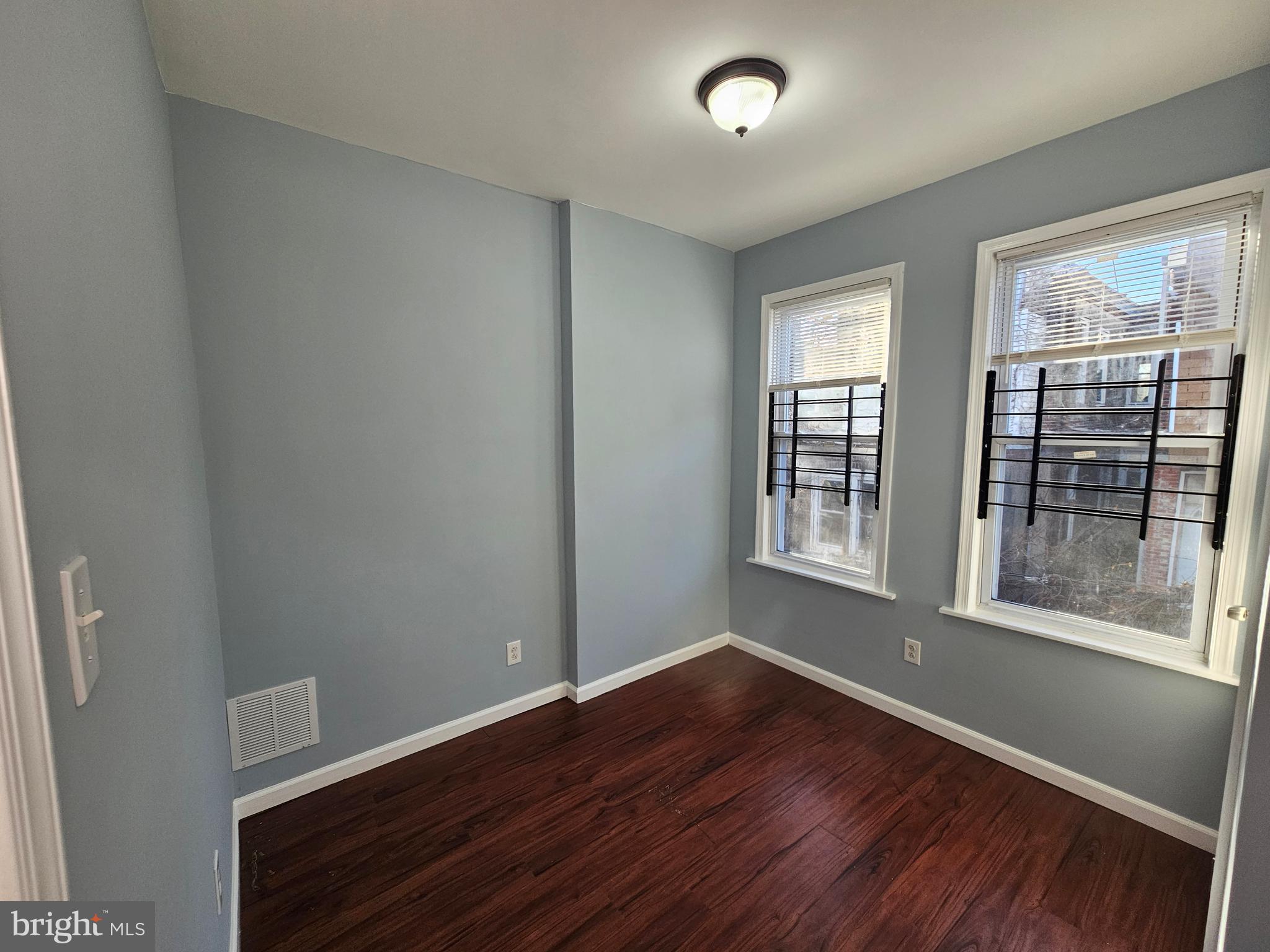 STRAWBERRY MANSION - Residential