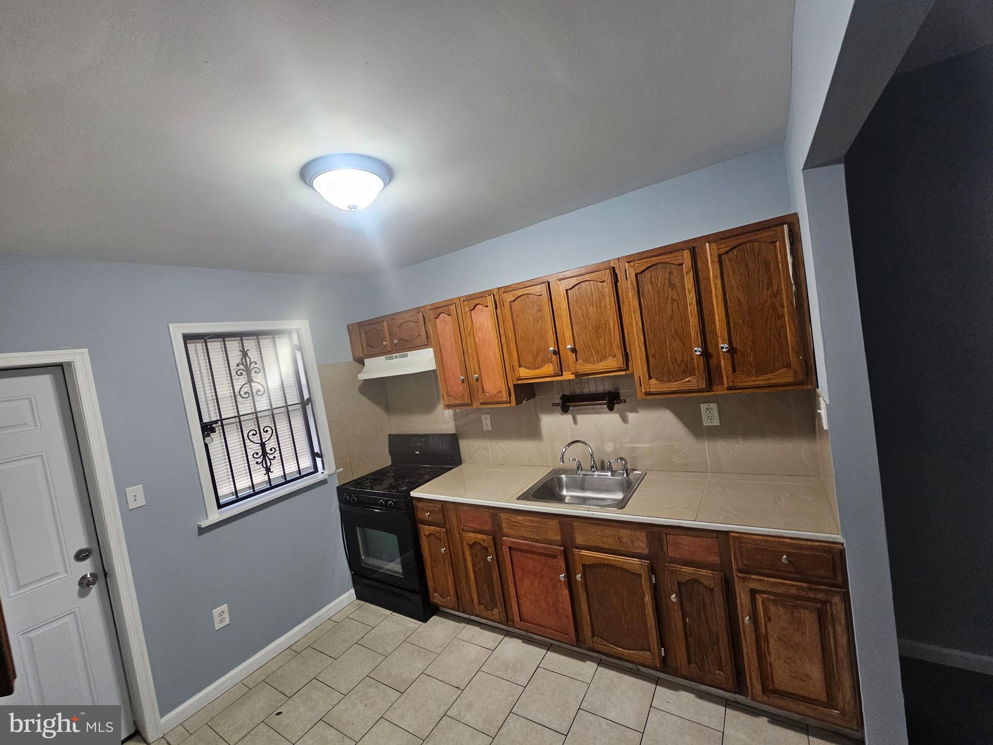 STRAWBERRY MANSION - Residential