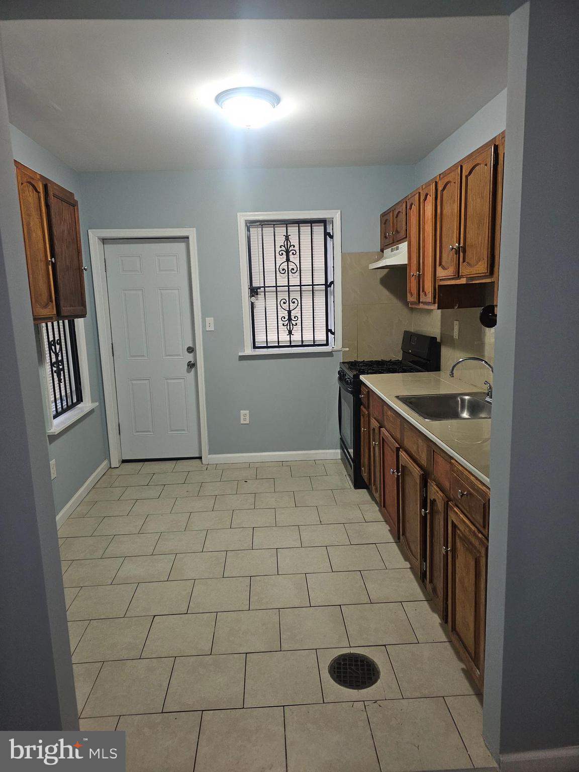 STRAWBERRY MANSION - Residential