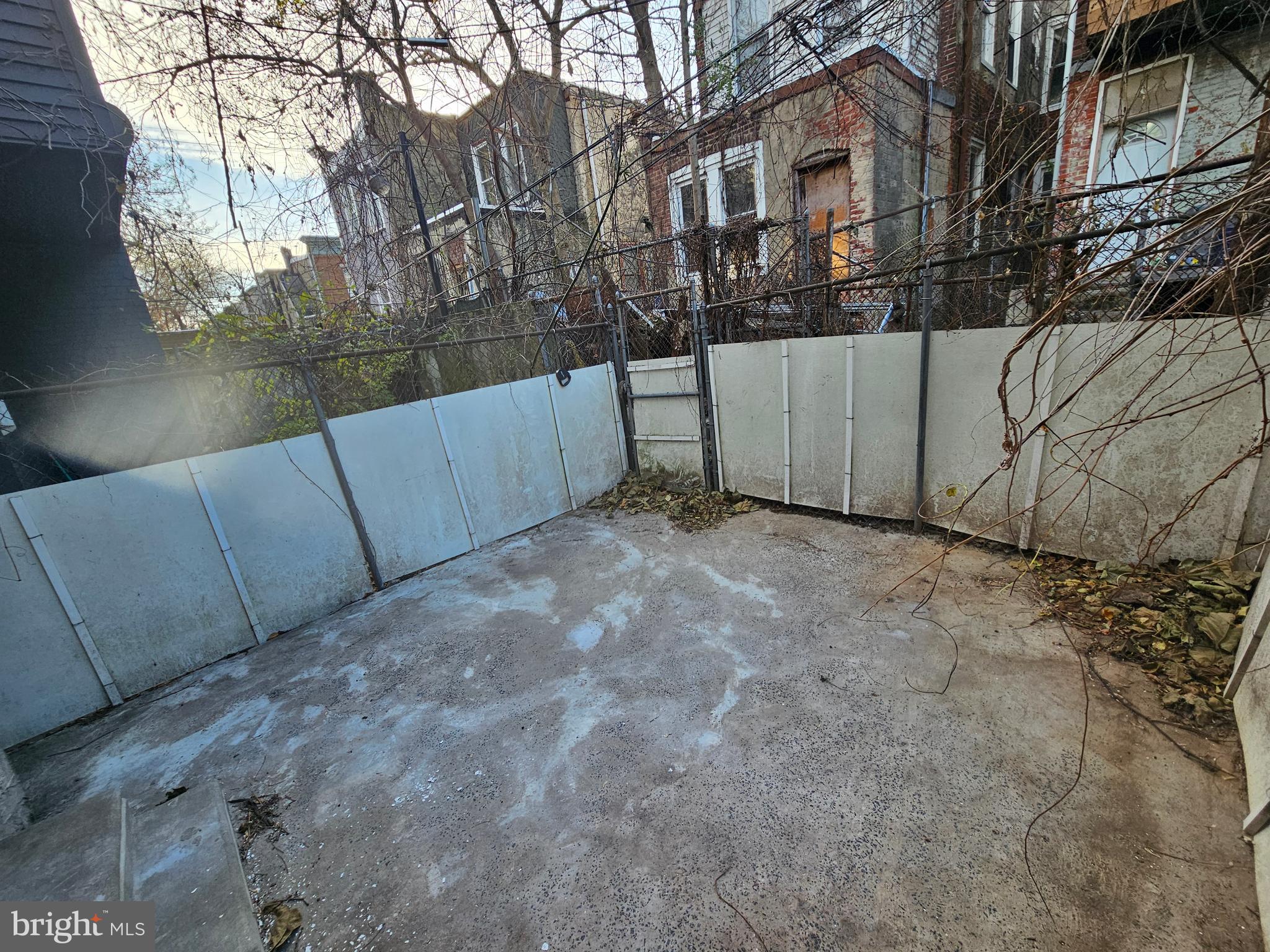 STRAWBERRY MANSION - Residential