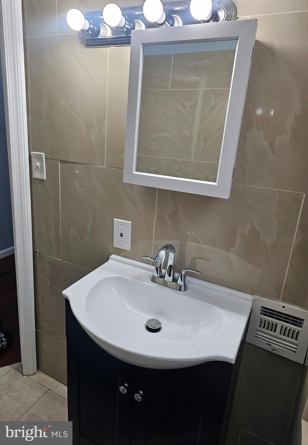 STRAWBERRY MANSION - Residential