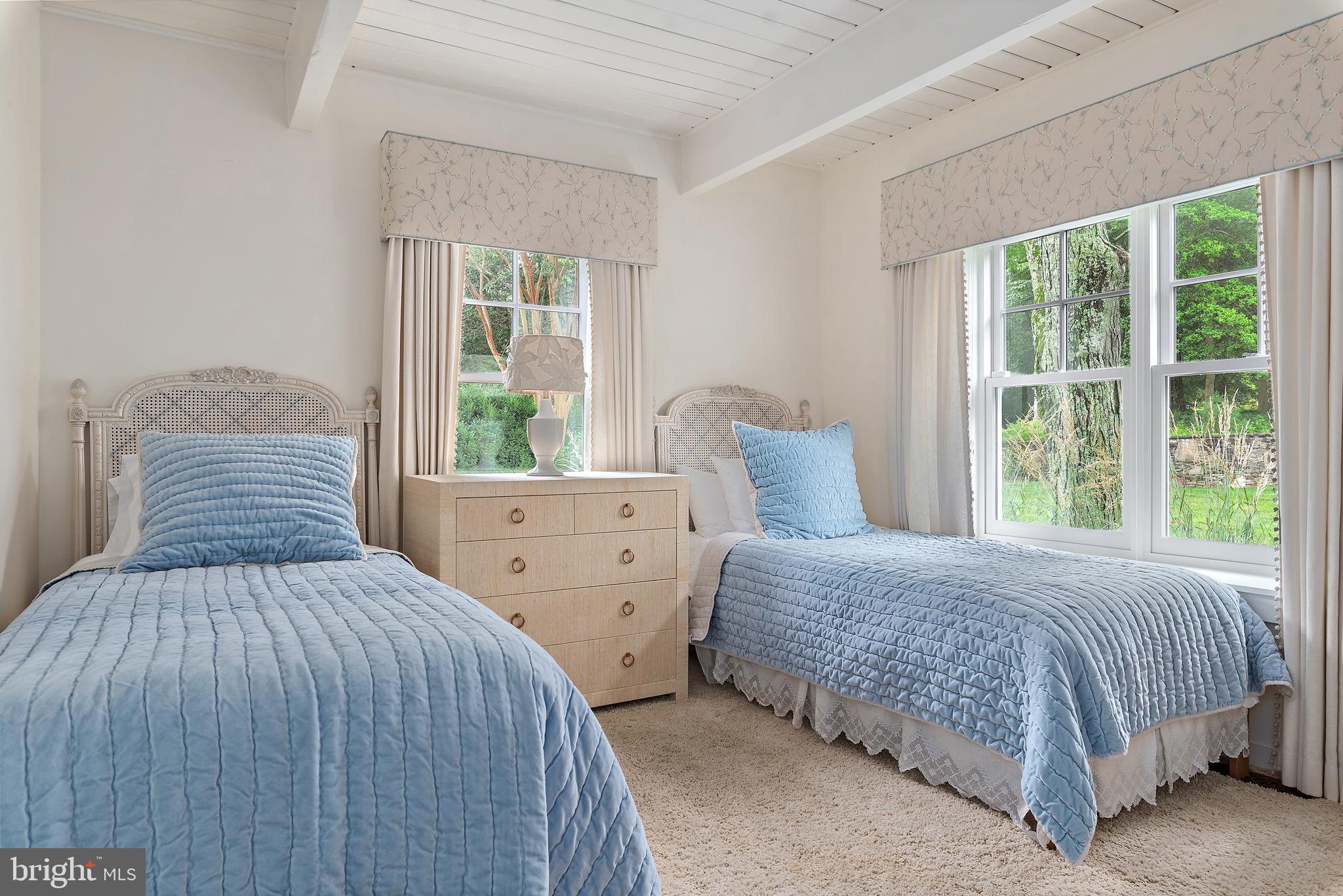 ARBUTUS BANKS - Residential