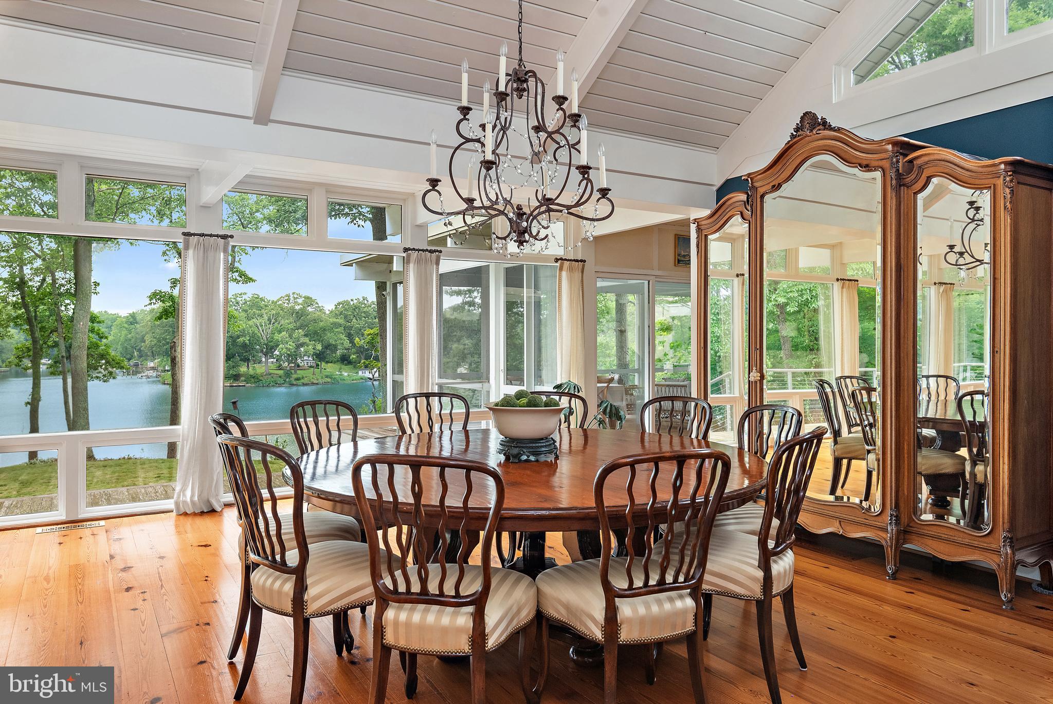 ARBUTUS BANKS - Residential