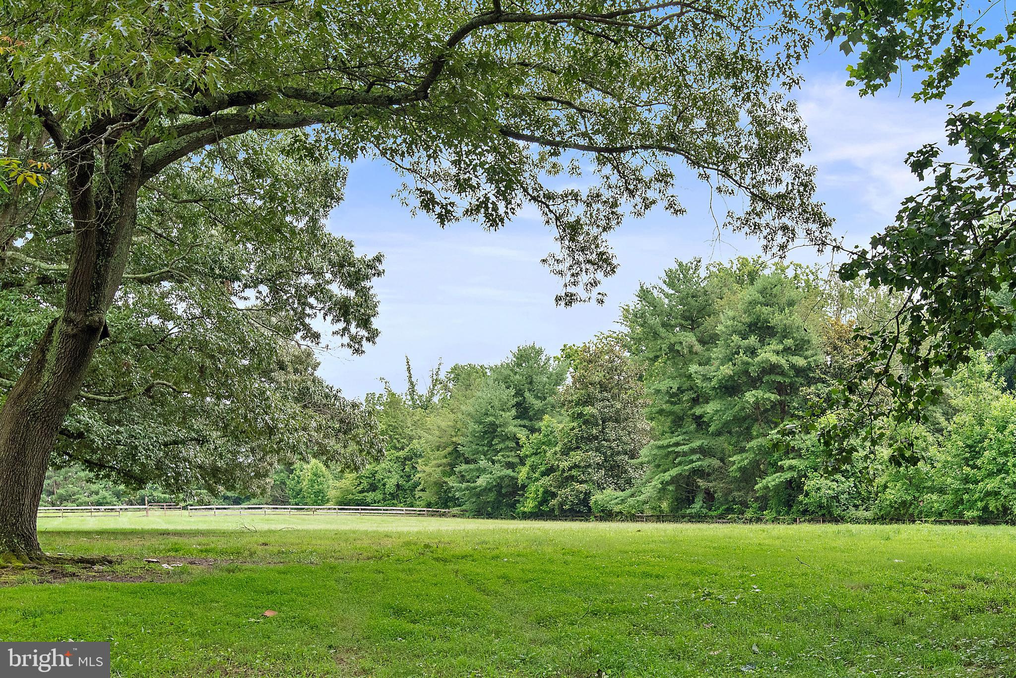 ARBUTUS BANKS - Residential