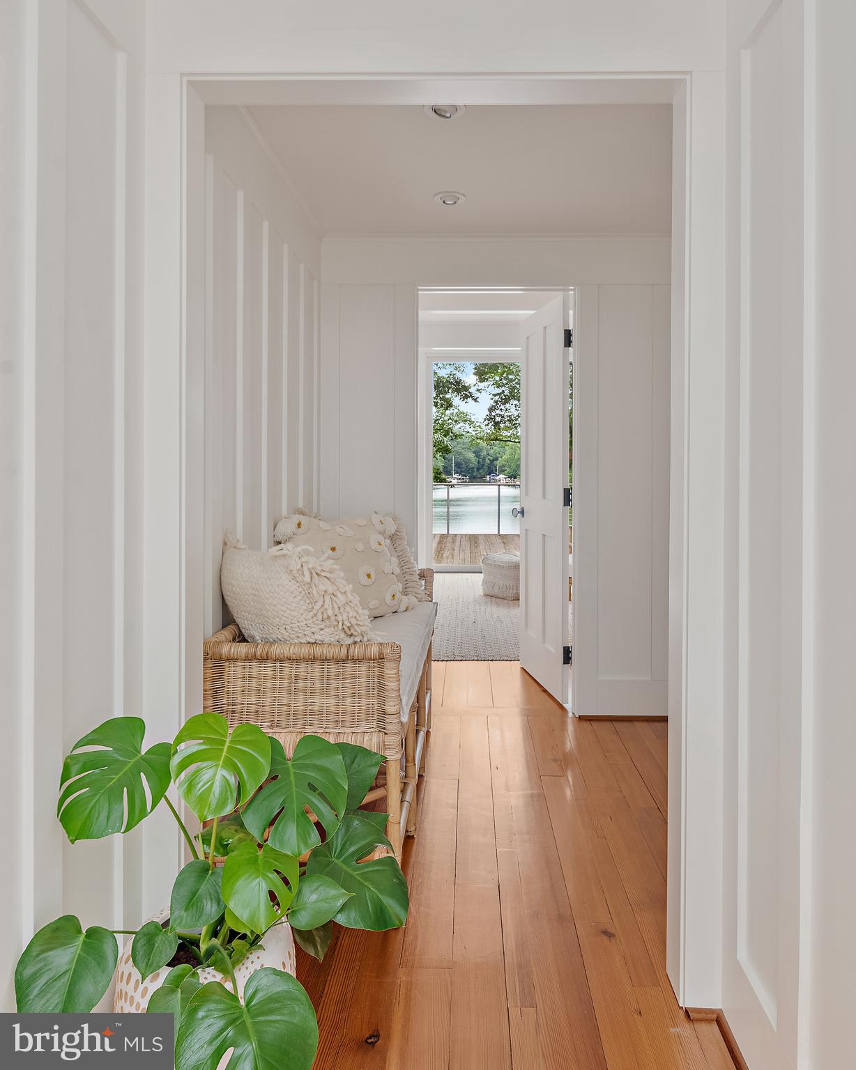 ARBUTUS BANKS - Residential