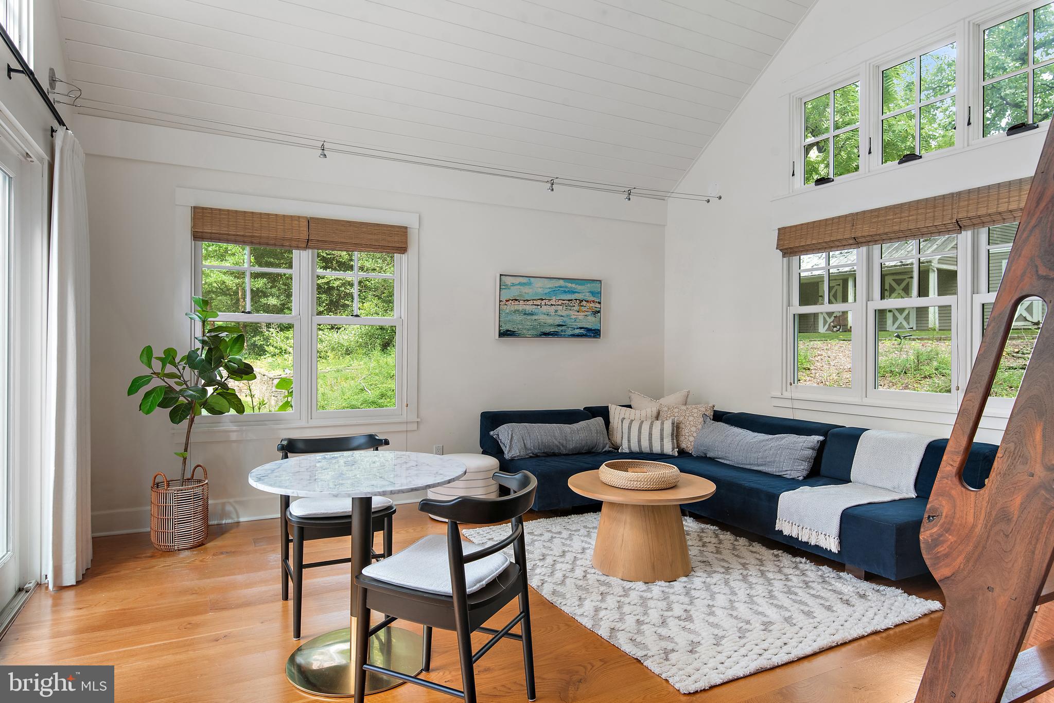 ARBUTUS BANKS - Residential